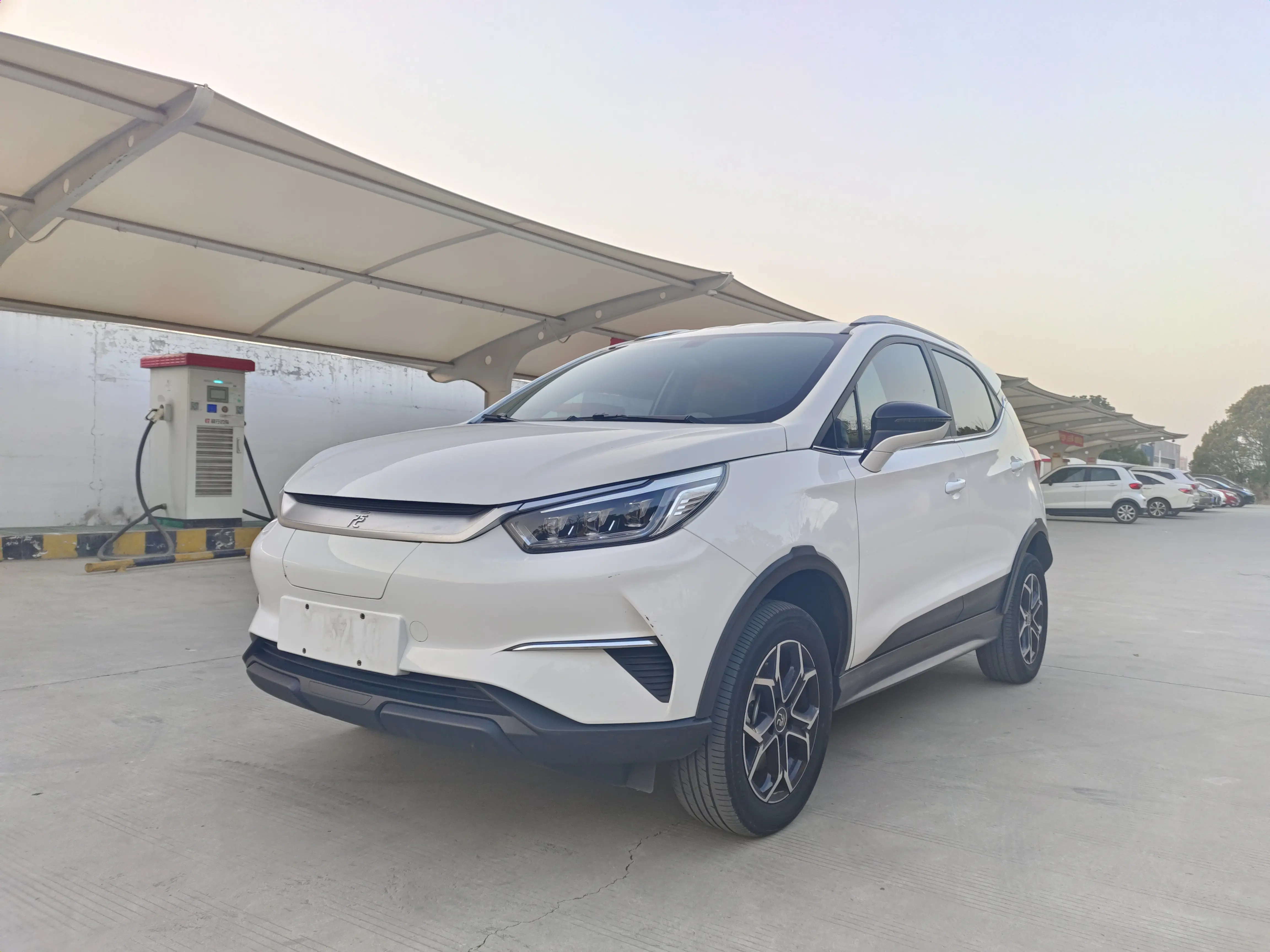 BYD Yuan Pro  из Китая