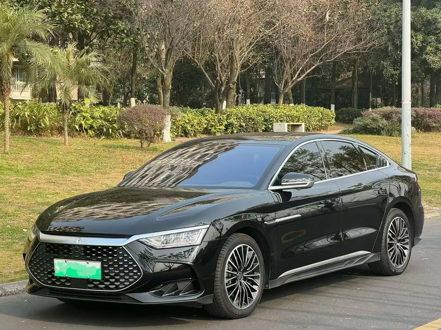 BYD HAN DM  из Китая