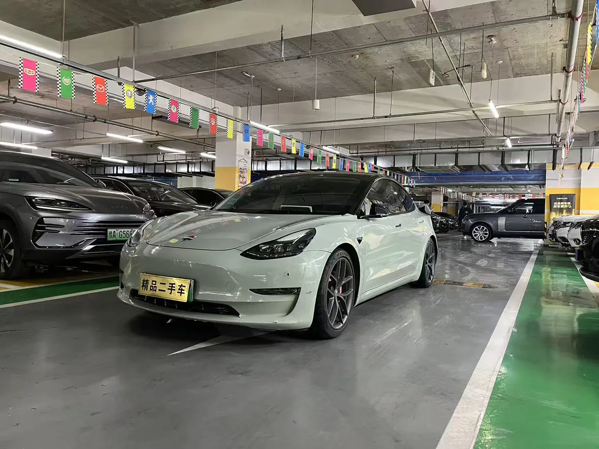 Tesla Model 3  из Китая