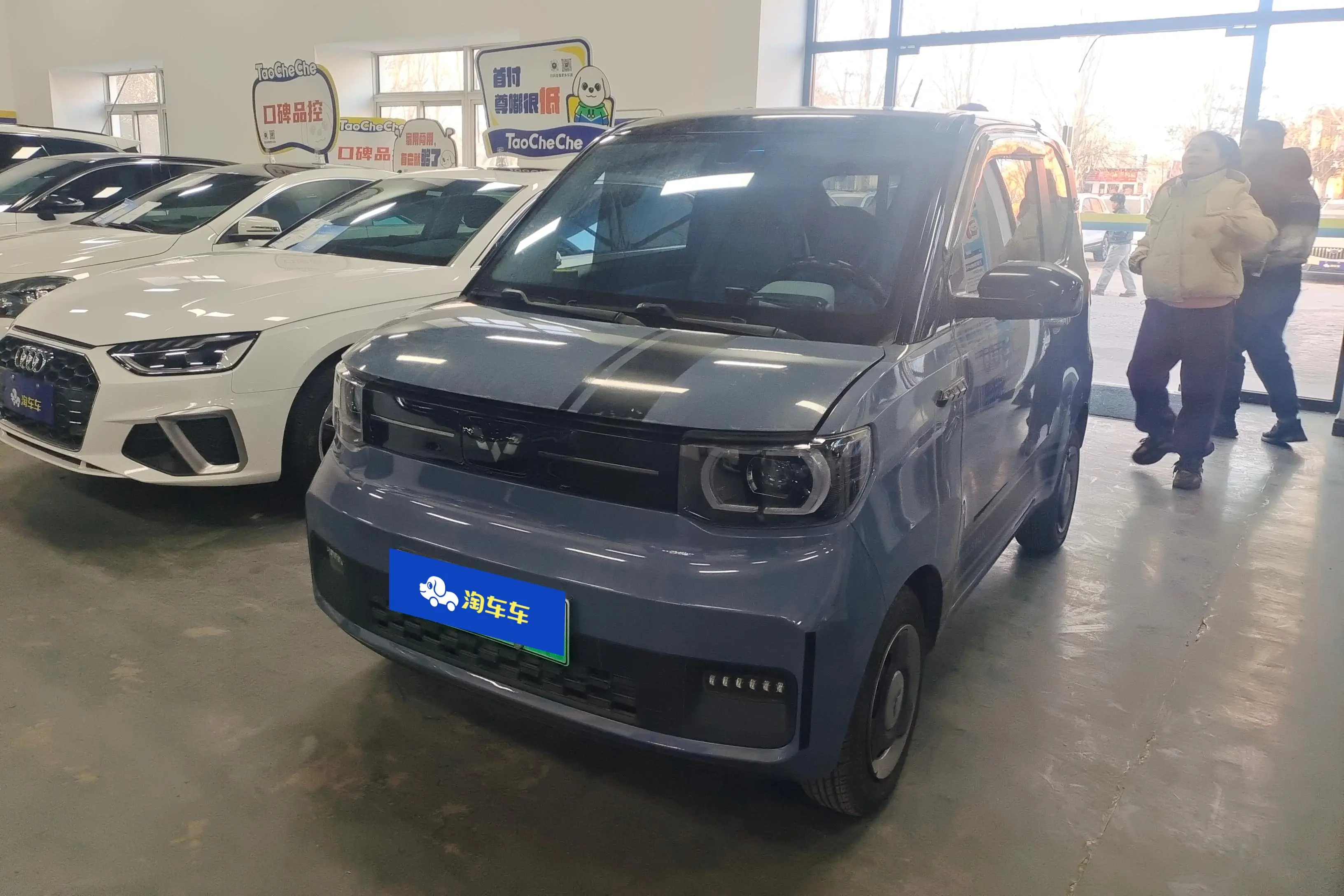 Wuling Hongguang MINIEV  из Китая