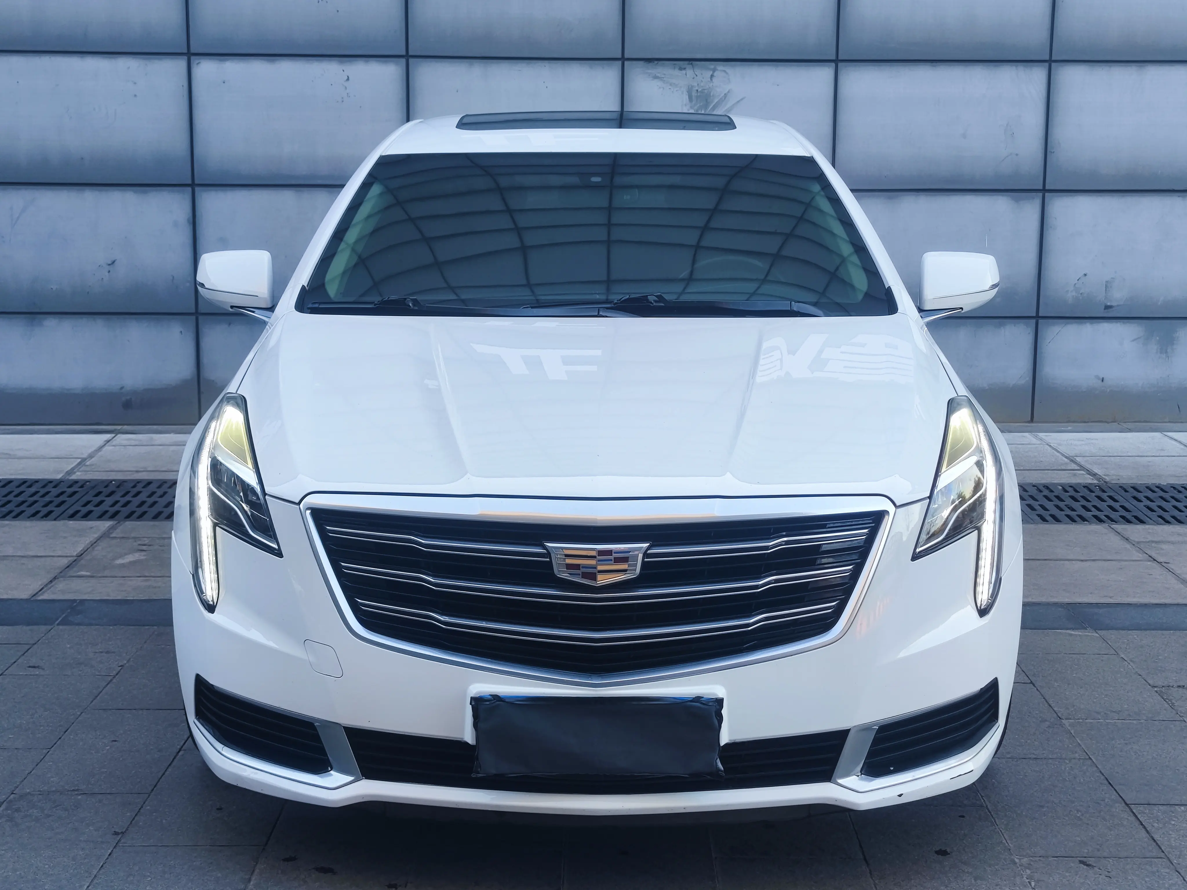 Cadillac XTS  из Китая