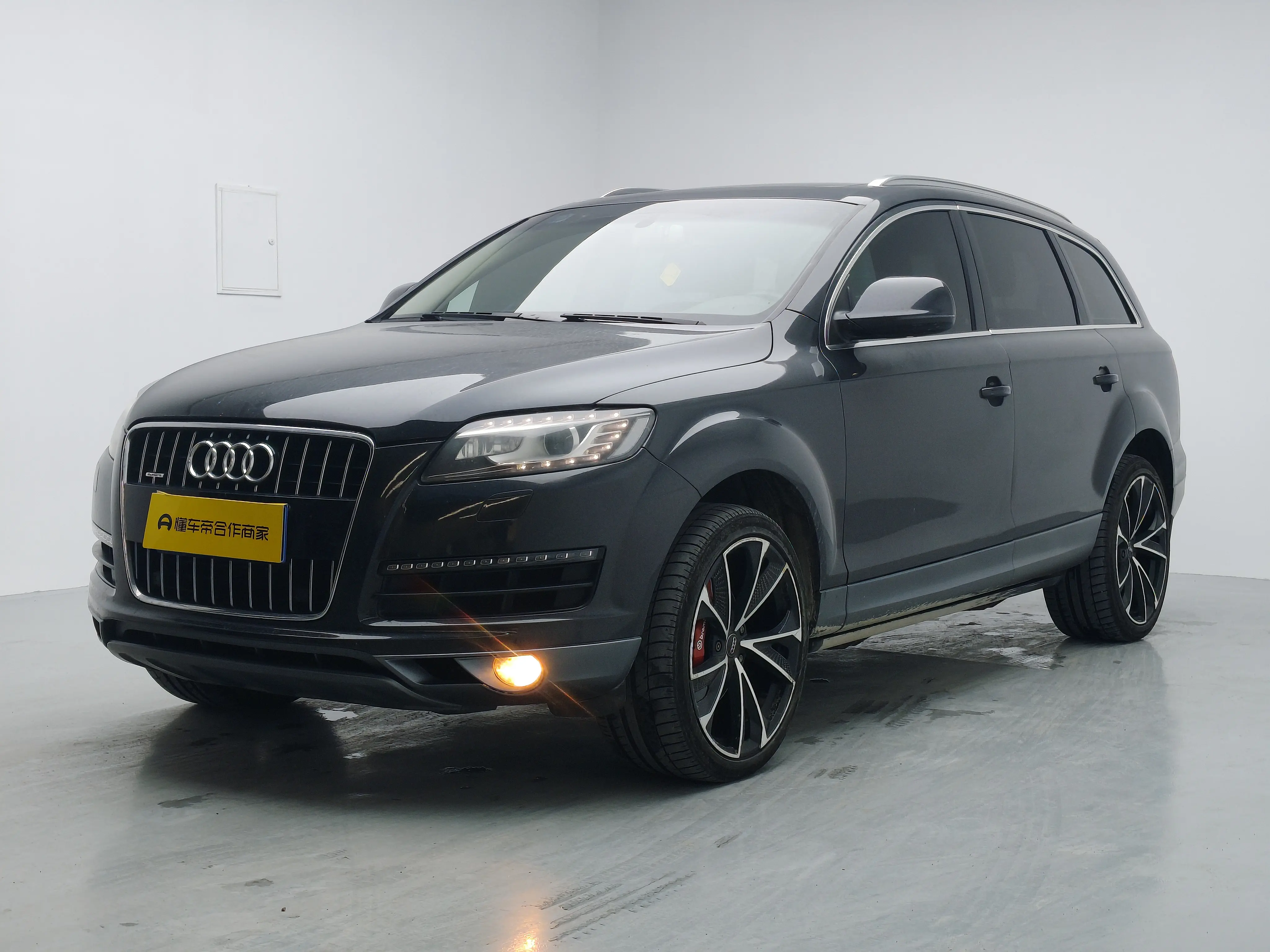 Audi Q7  из Китая