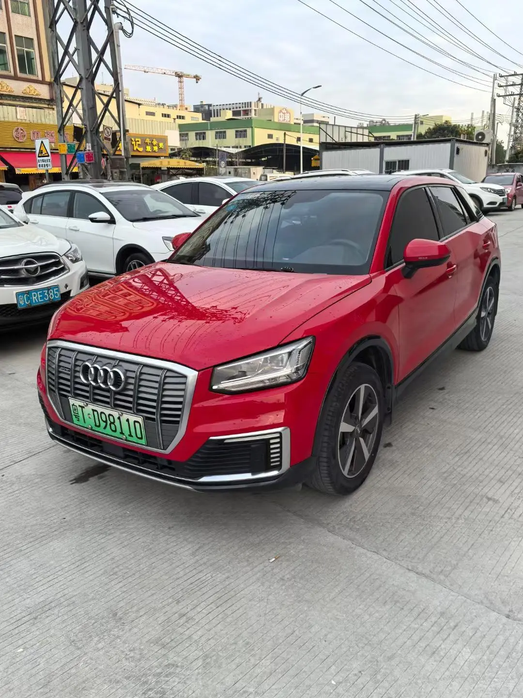 Audi Q2L e-tron  из Китая