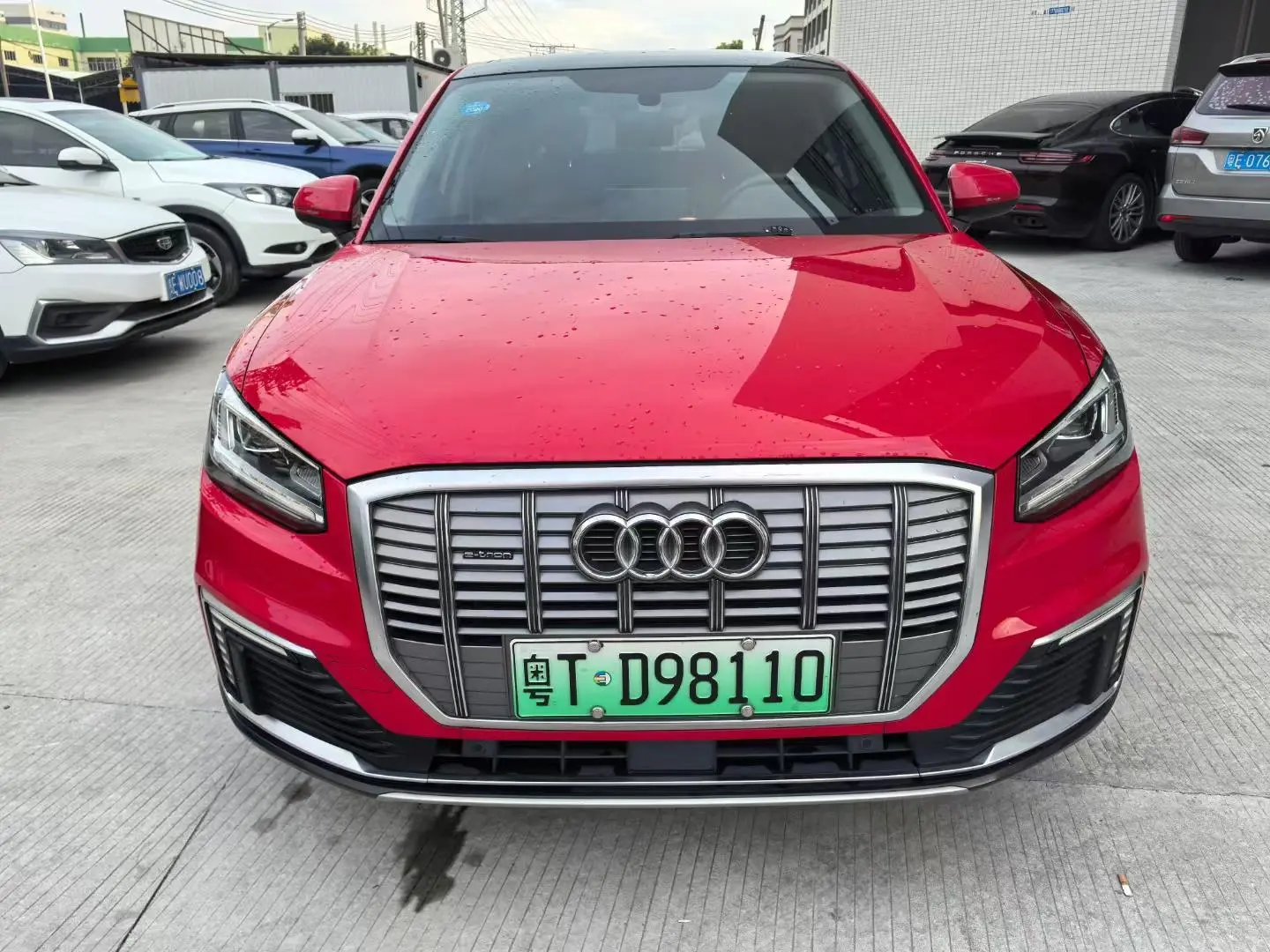 Audi Q2L e-tron  из Китая