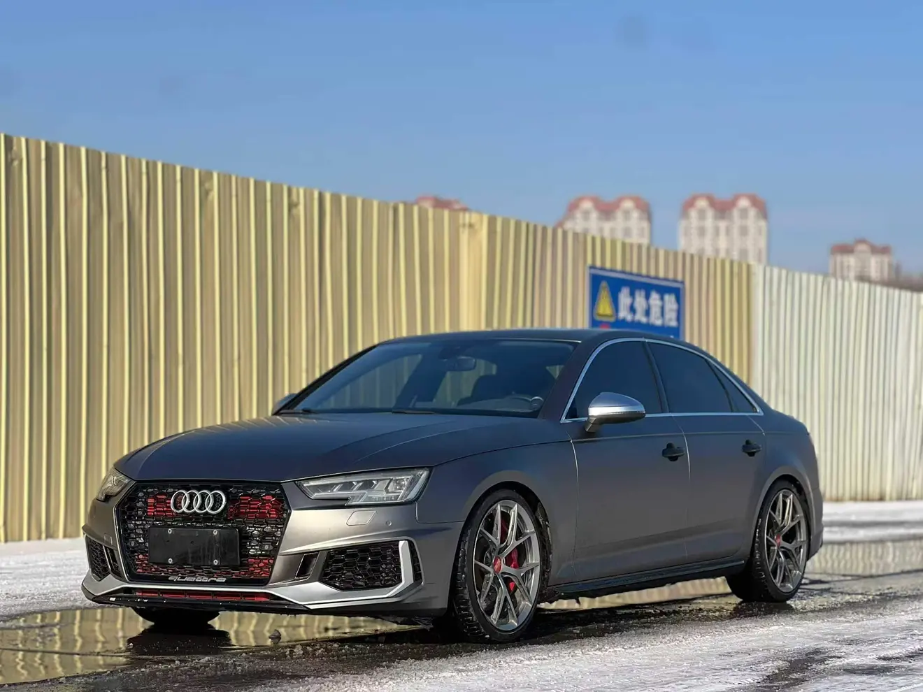 Audi S4  из Китая