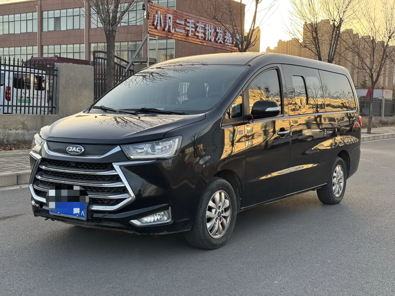 JAC Ruifeng M4  из Китая