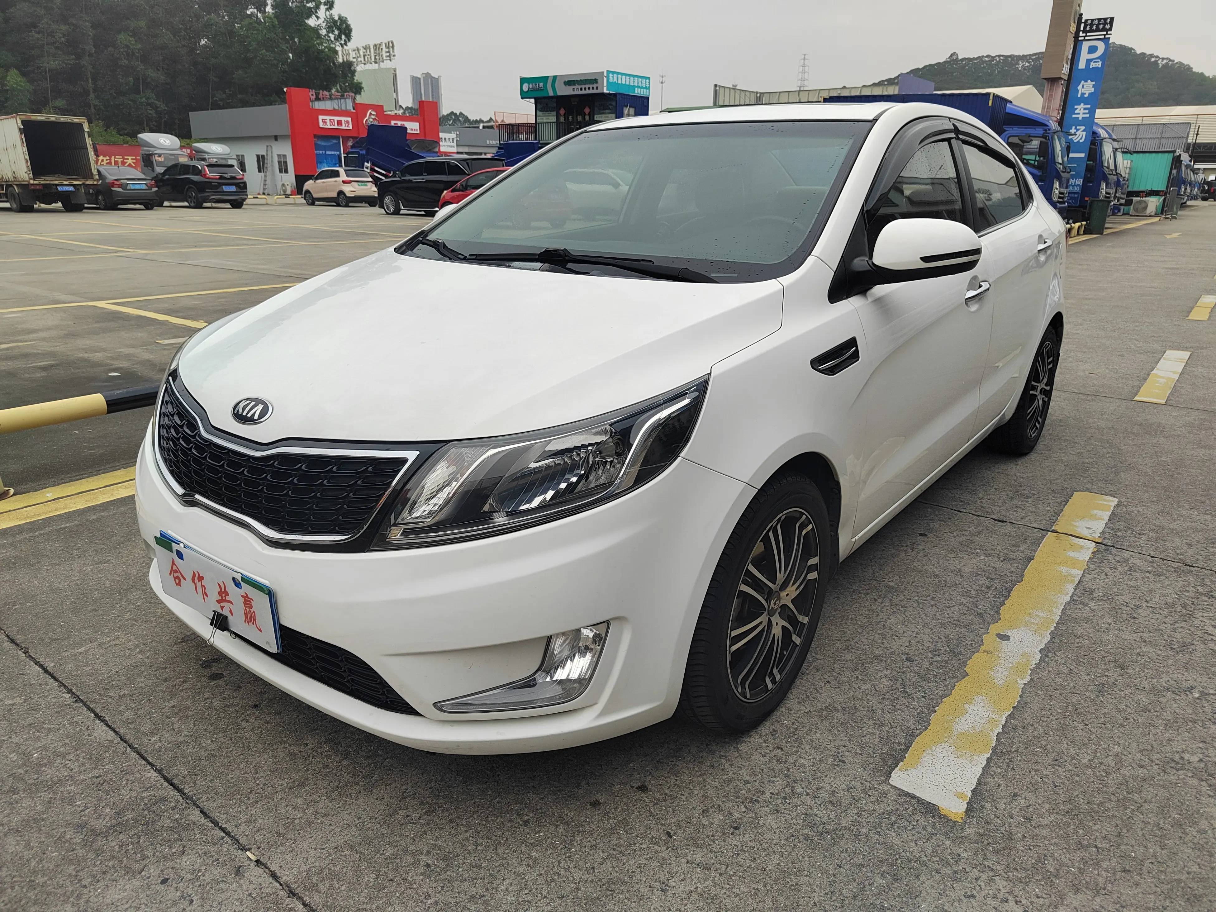 Kia K2  из Китая