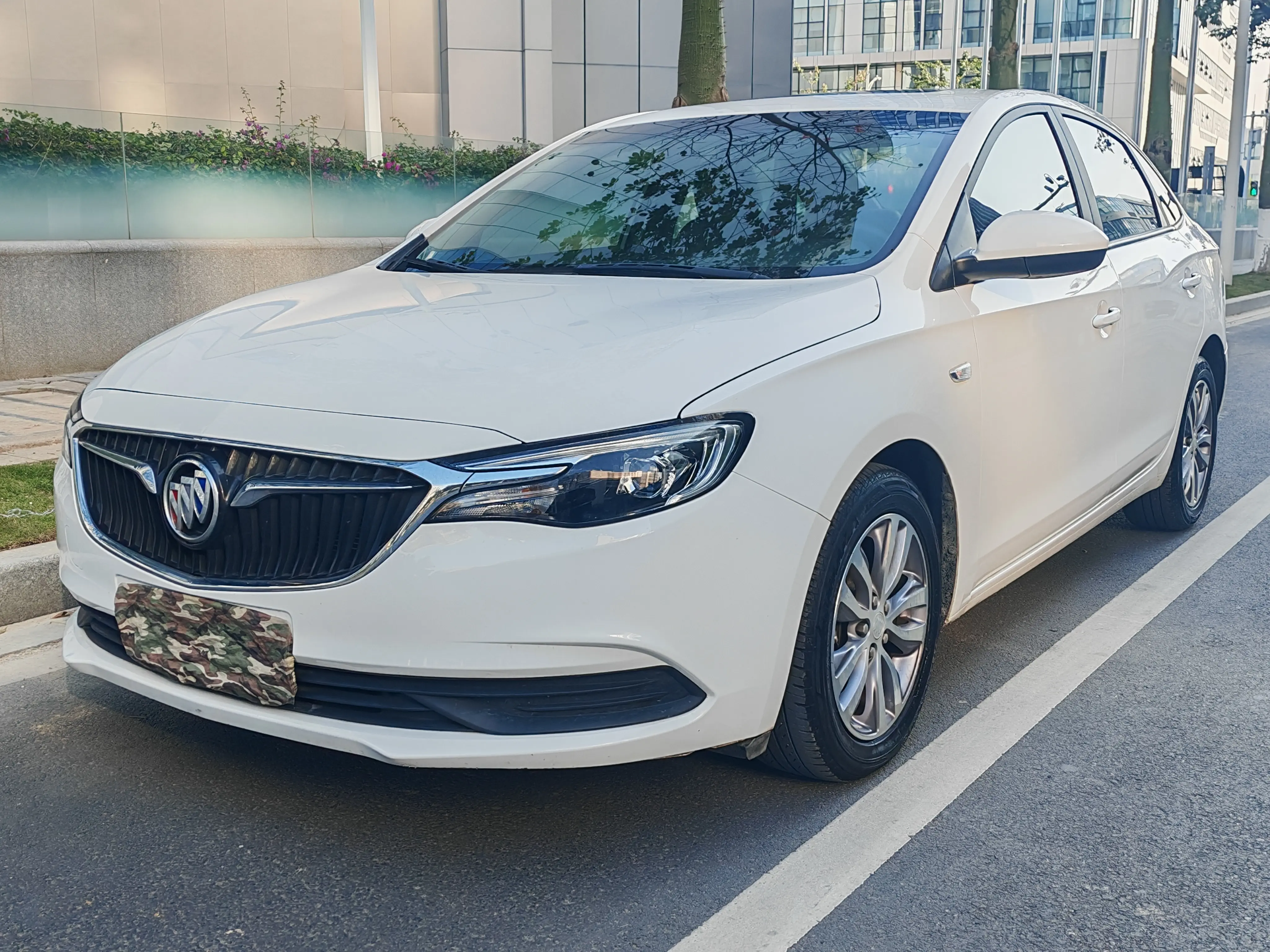 Buick Yinglang  из Китая