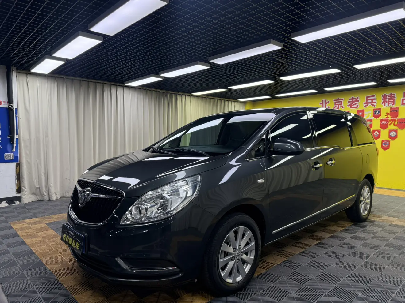 Buick GL8  из Китая