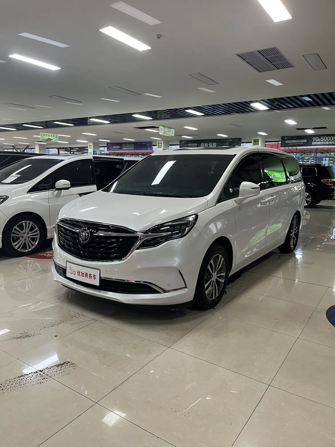 Buick GL8  из Китая