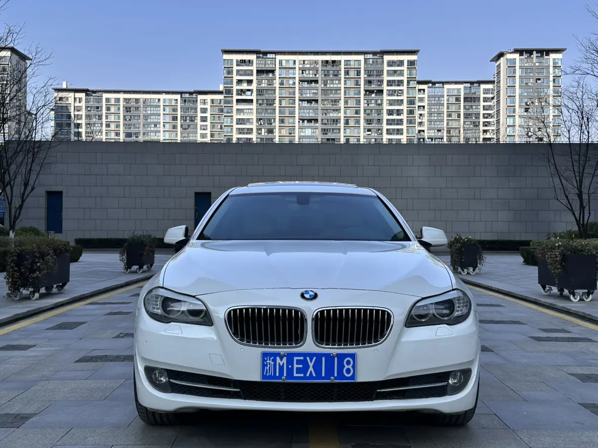 BMW 5 Series  из Китая