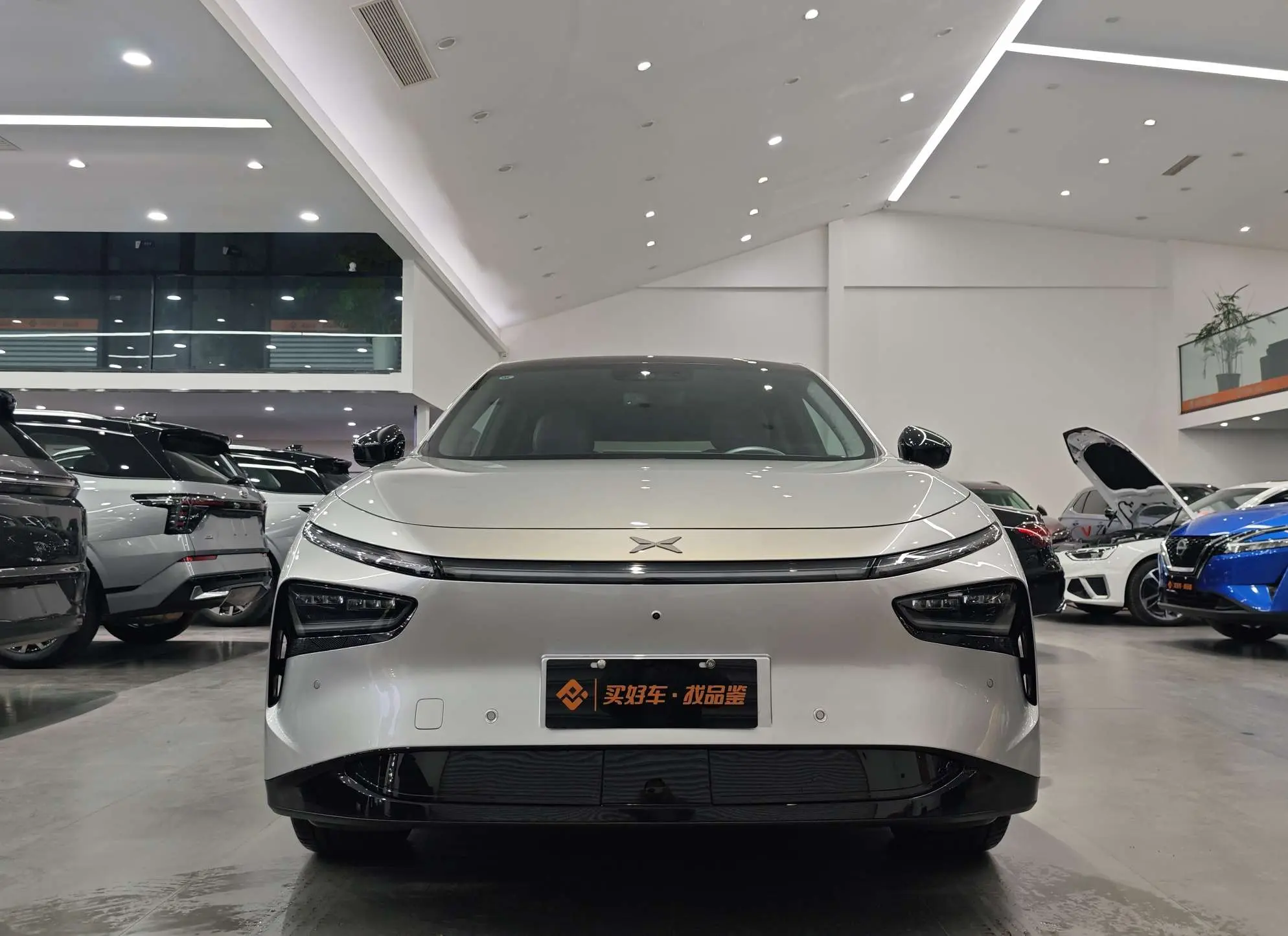 Xpeng G7  из Китая