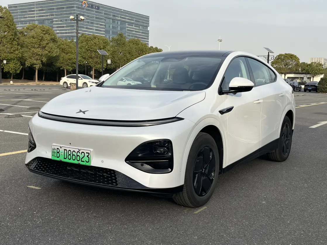 Xpeng G6  из Китая