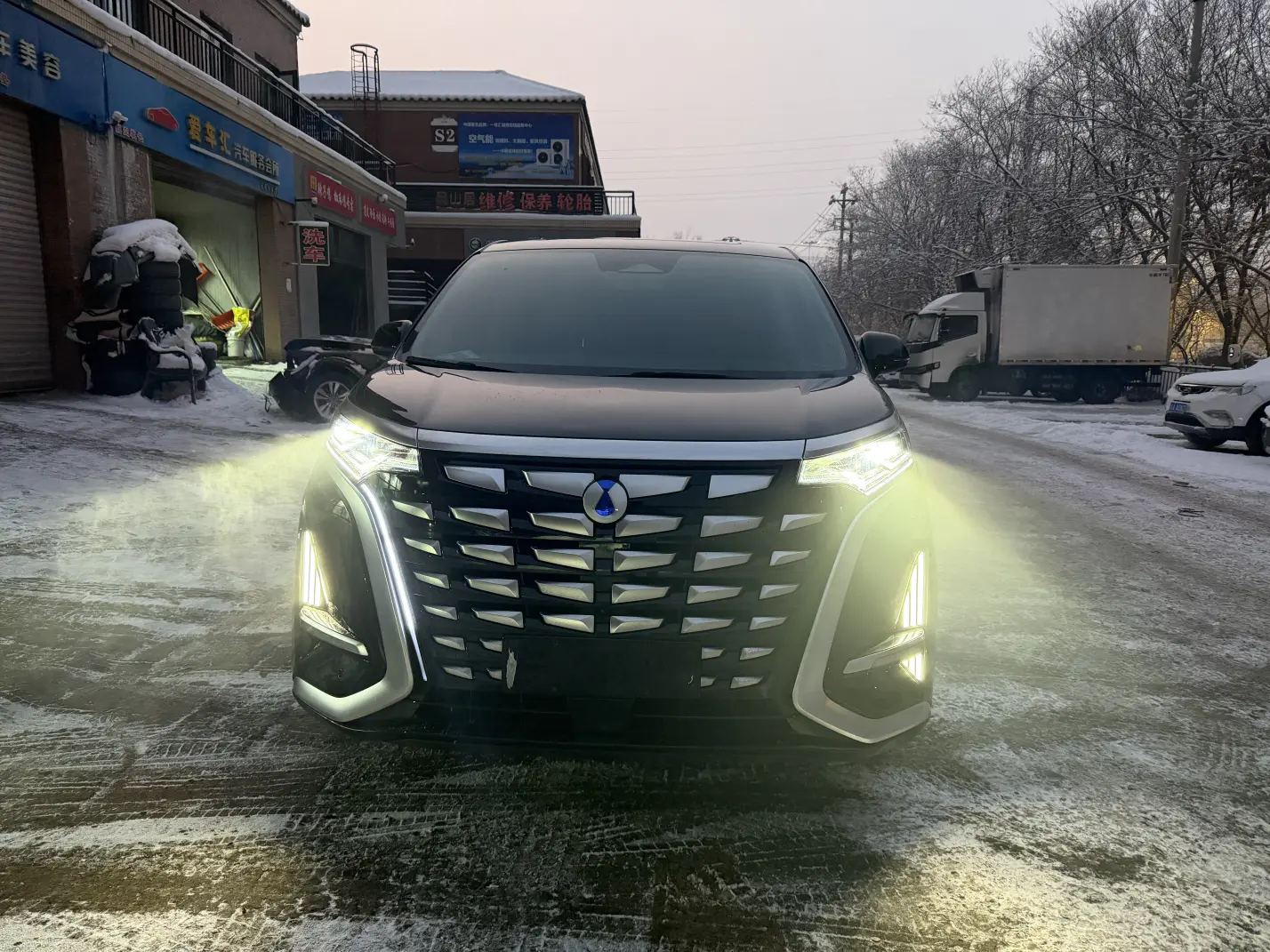 Denza D9 DM  из Китая