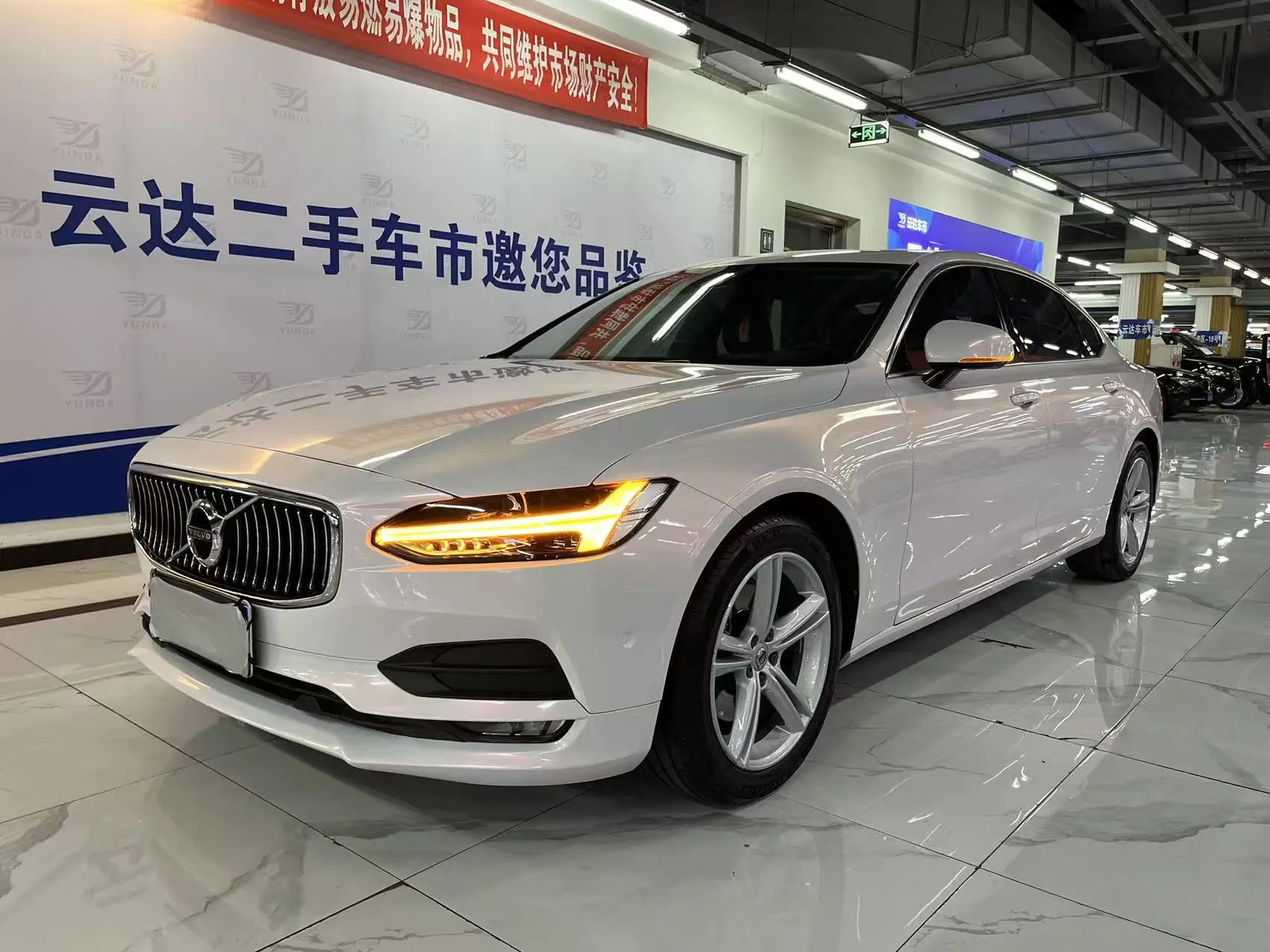Volvo S90  из Китая