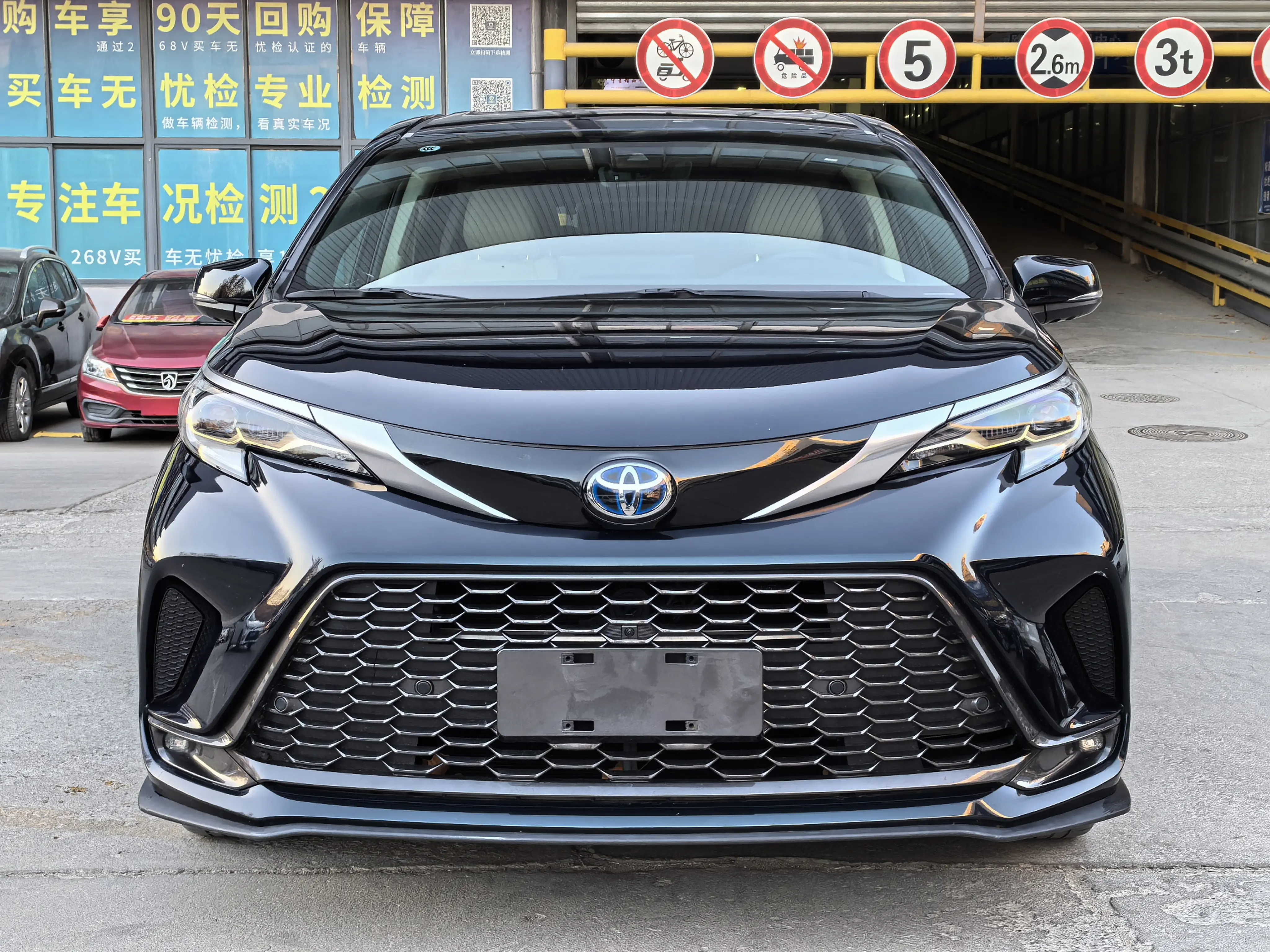 Toyota Granvia  из Китая