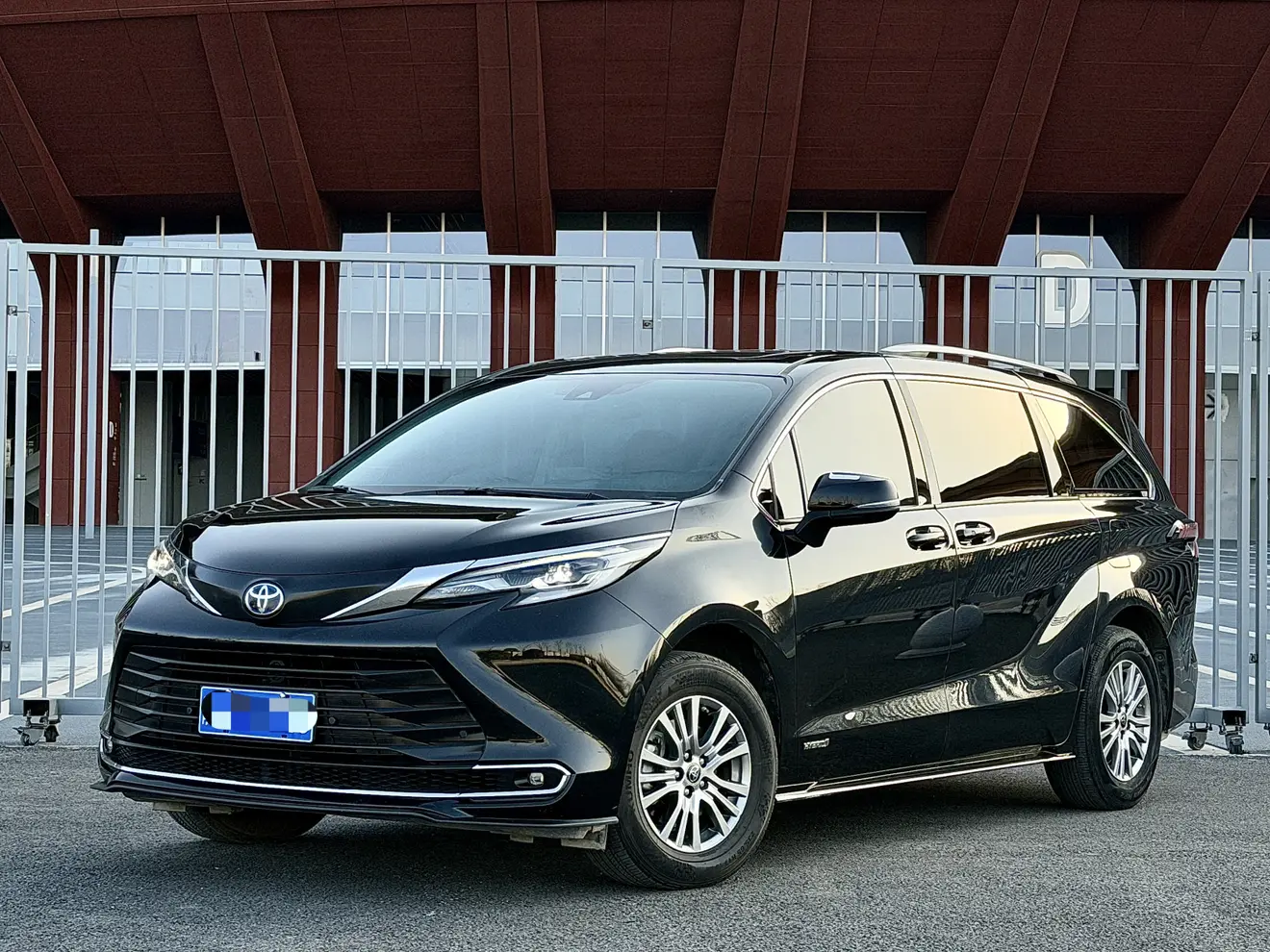 Toyota Sienna  из Китая