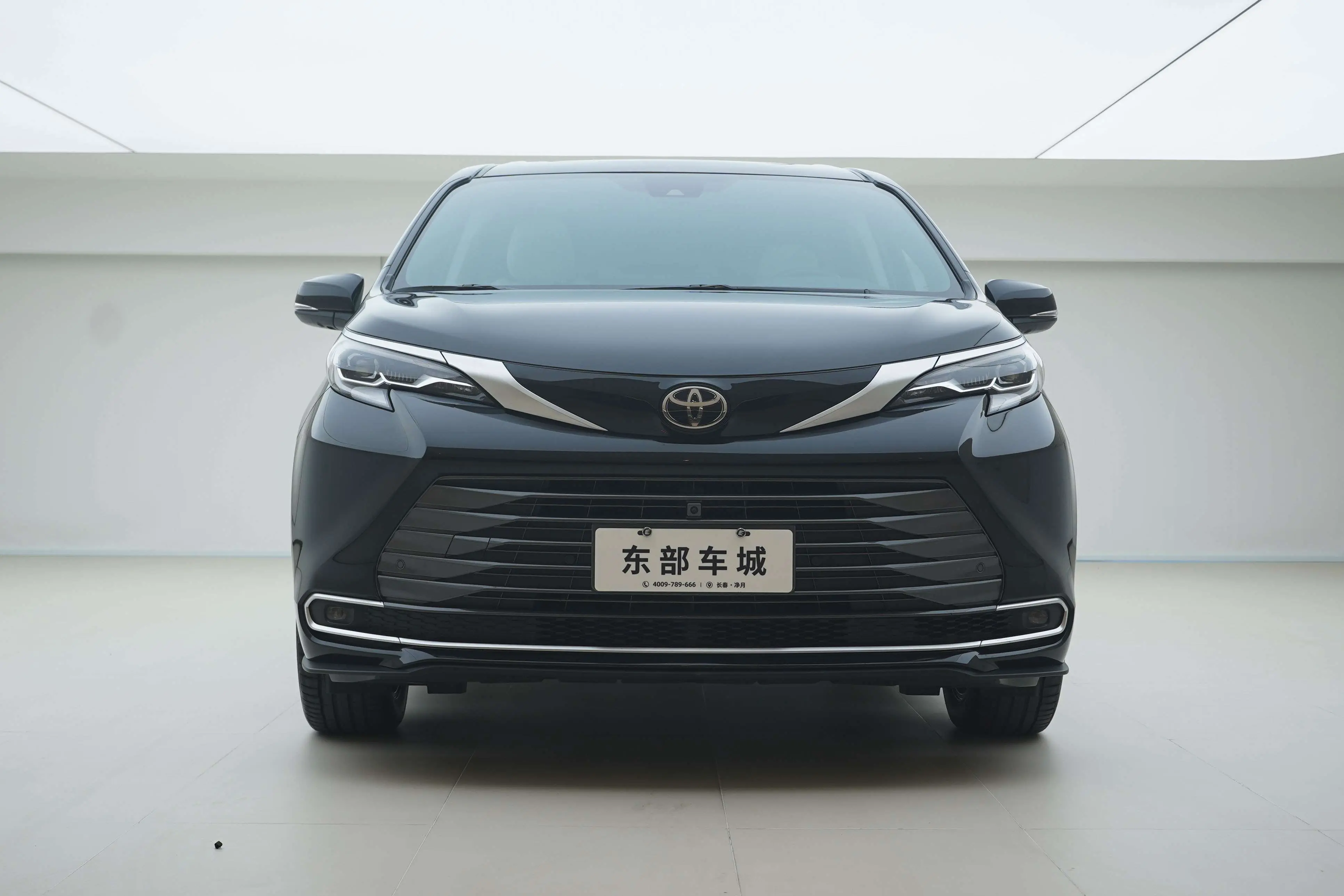 Toyota Sienna  из Китая