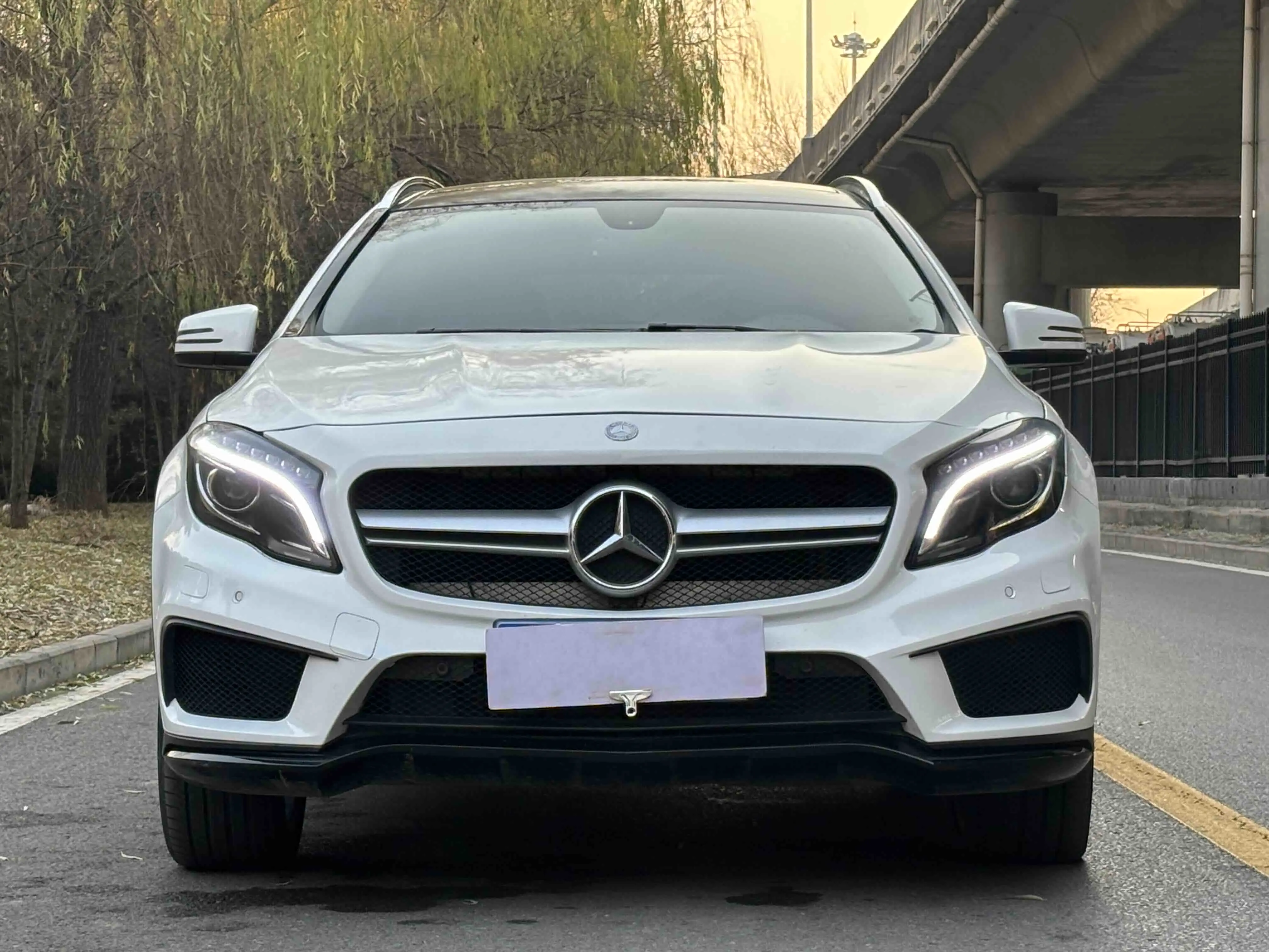 Mercedes-Benz GLA  из Китая