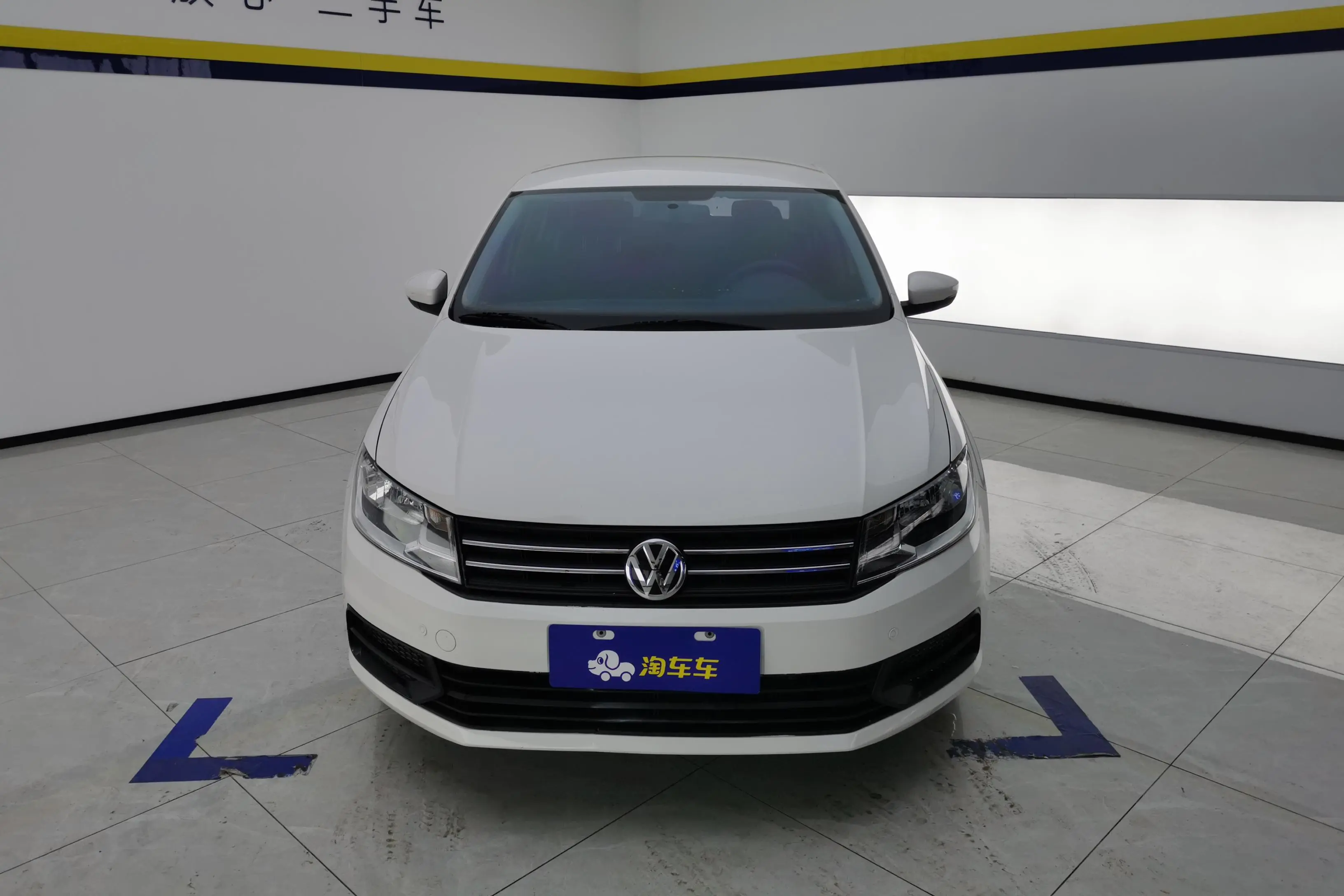 Volkswagen Santana  из Китая