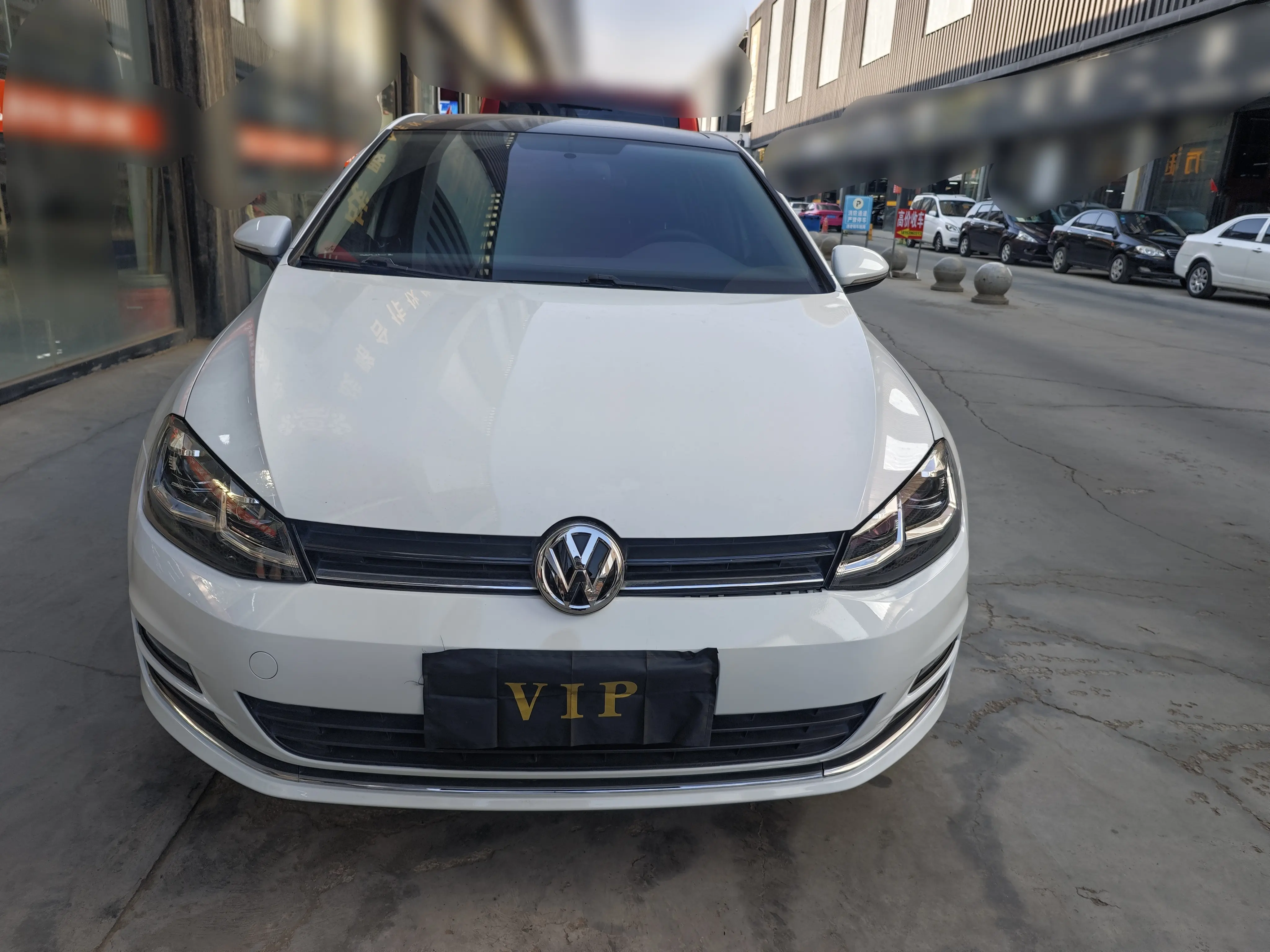 Volkswagen Golf  из Китая