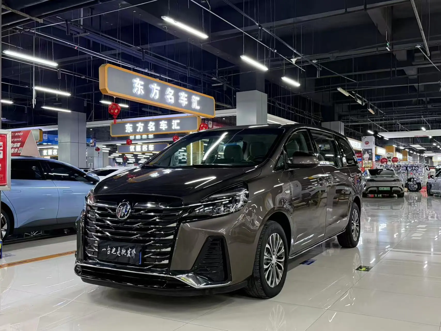 Buick GL8  из Китая