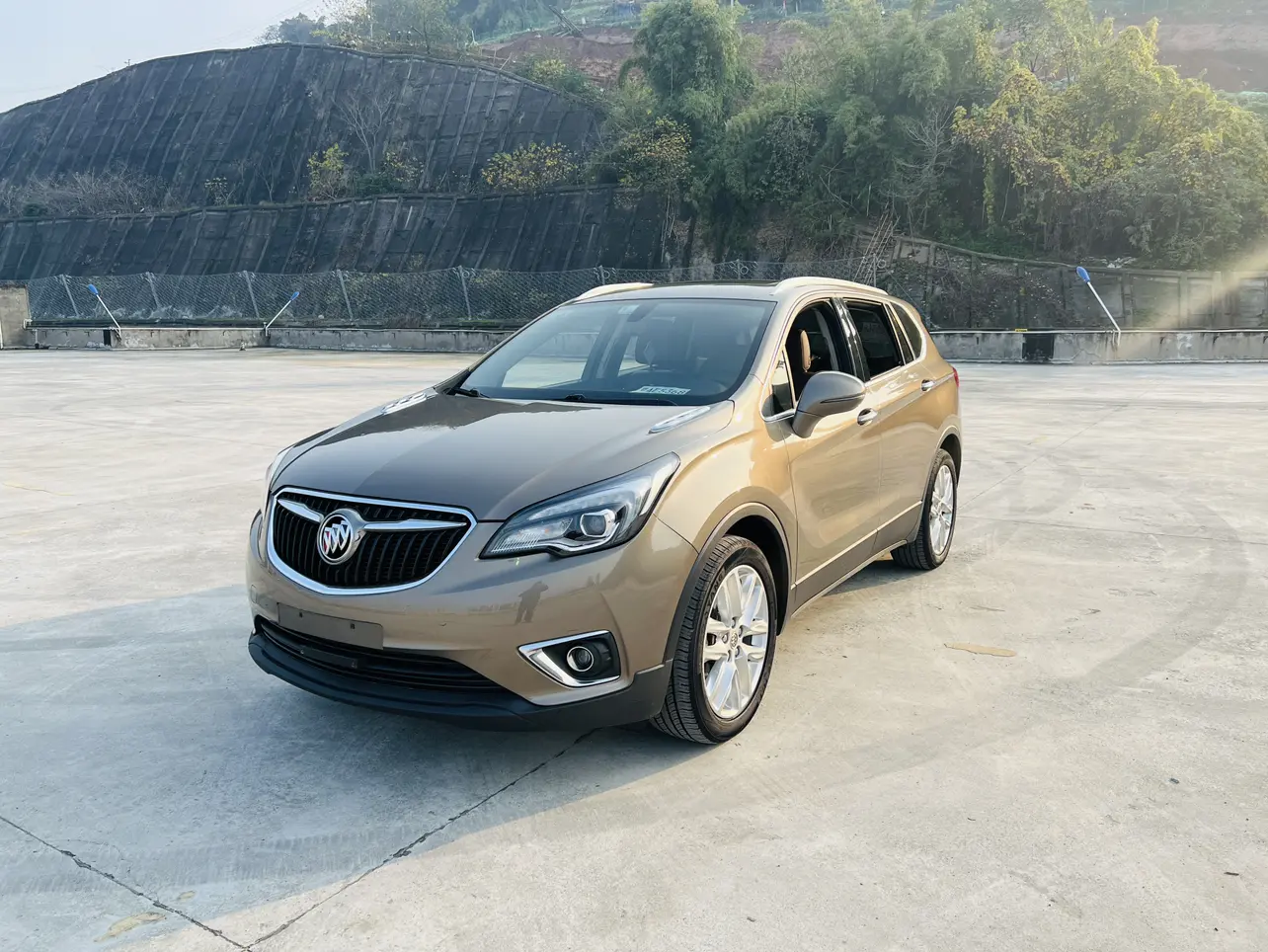 Buick Envision  из Китая