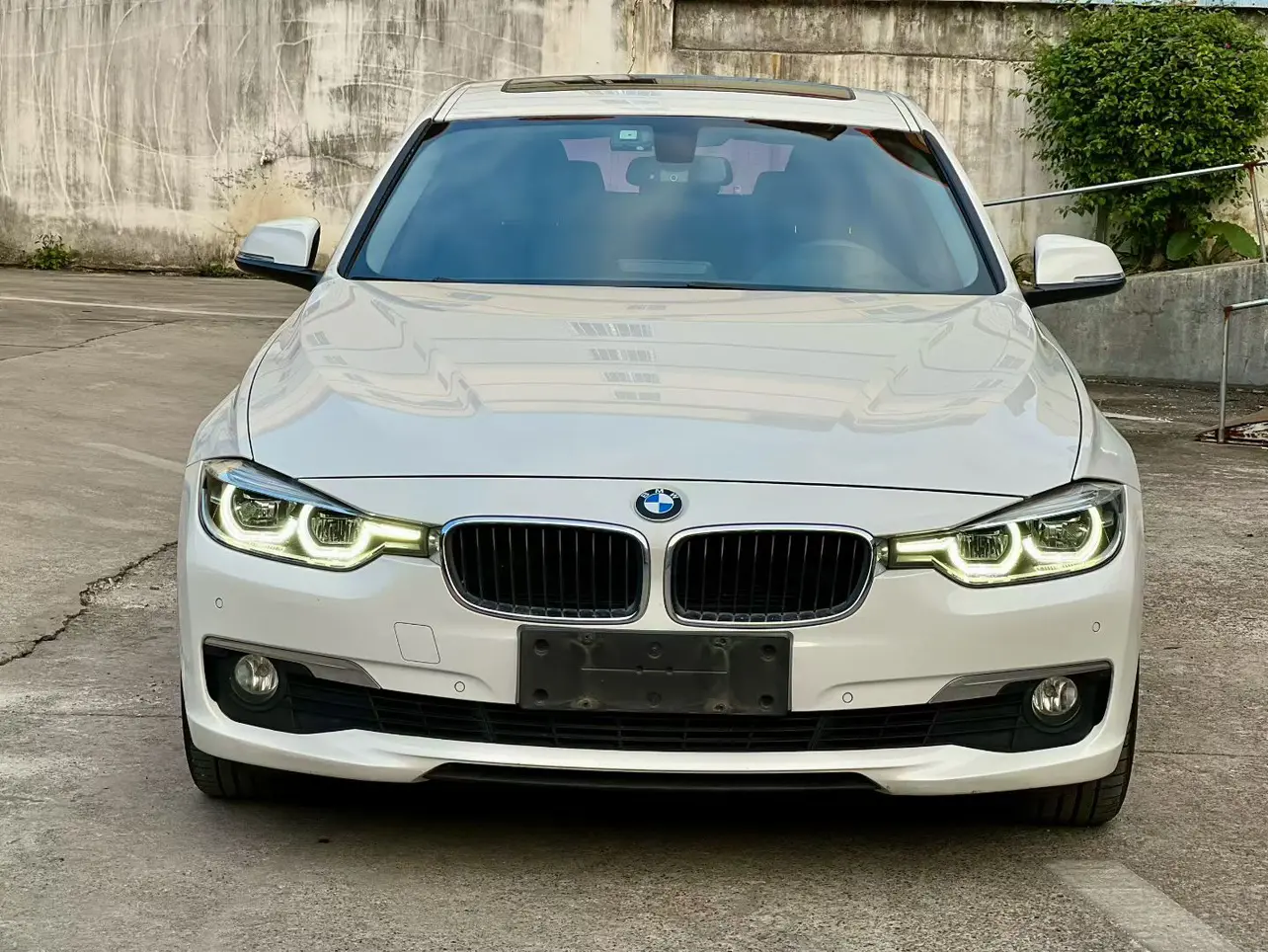 BMW 3 Series  из Китая