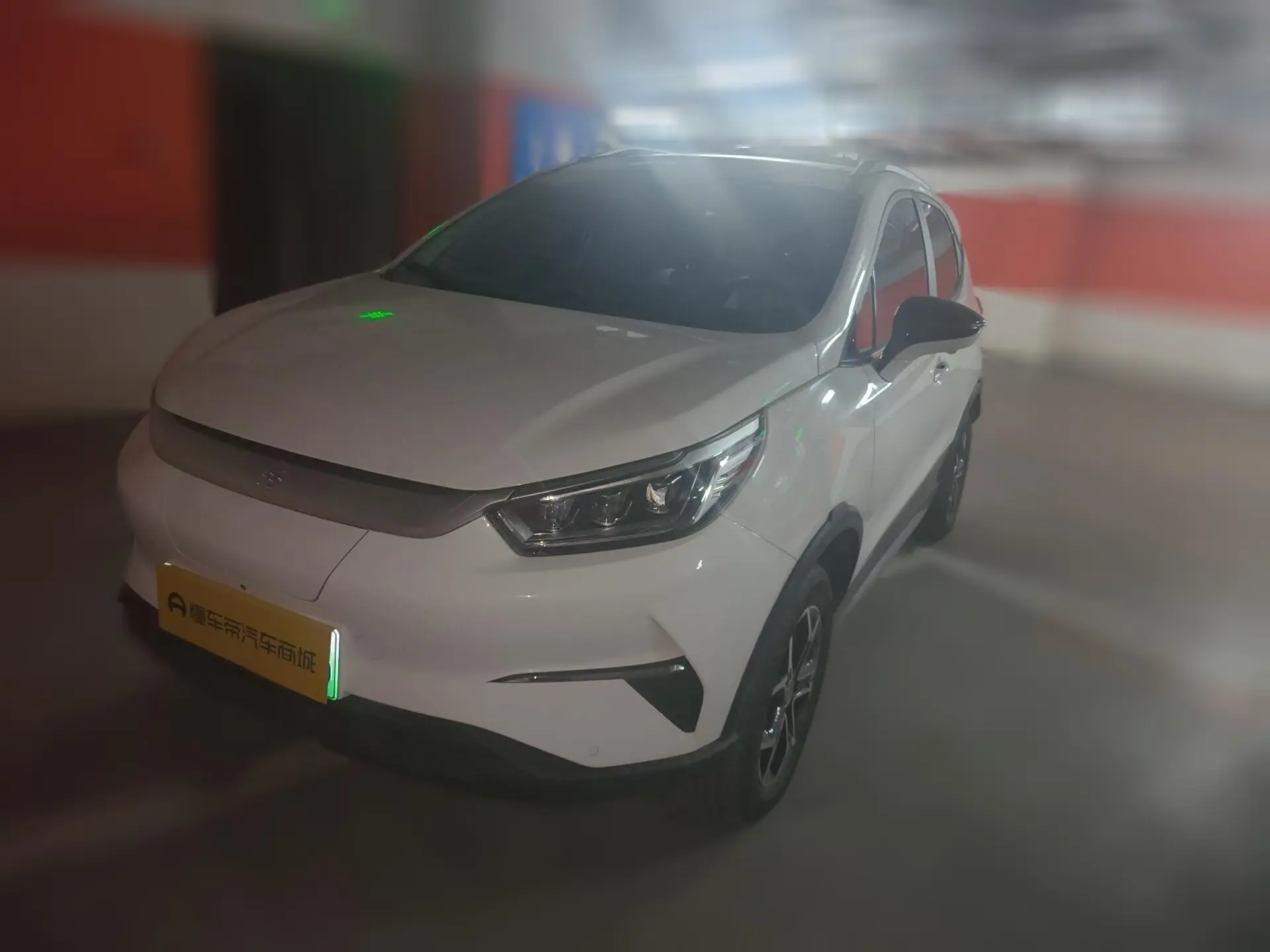 BYD Yuan Pro  из Китая