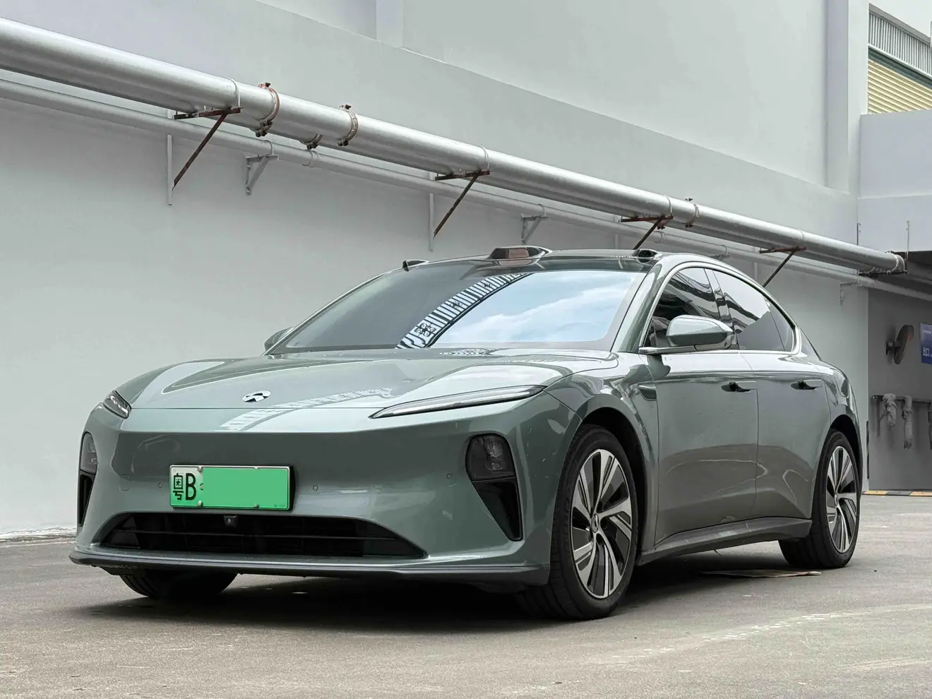 NIO ET5  из Китая