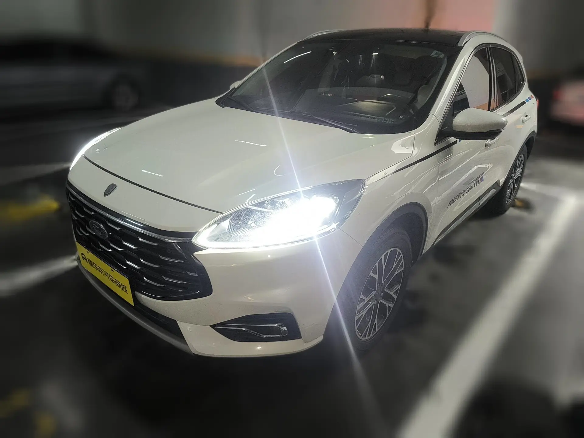 Ford Escape  из Китая