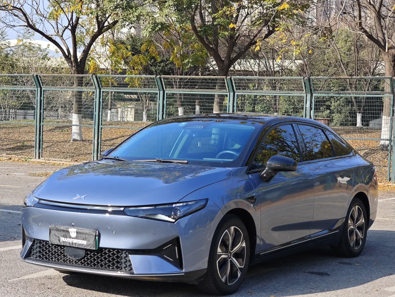 Xpeng P5  из Китая