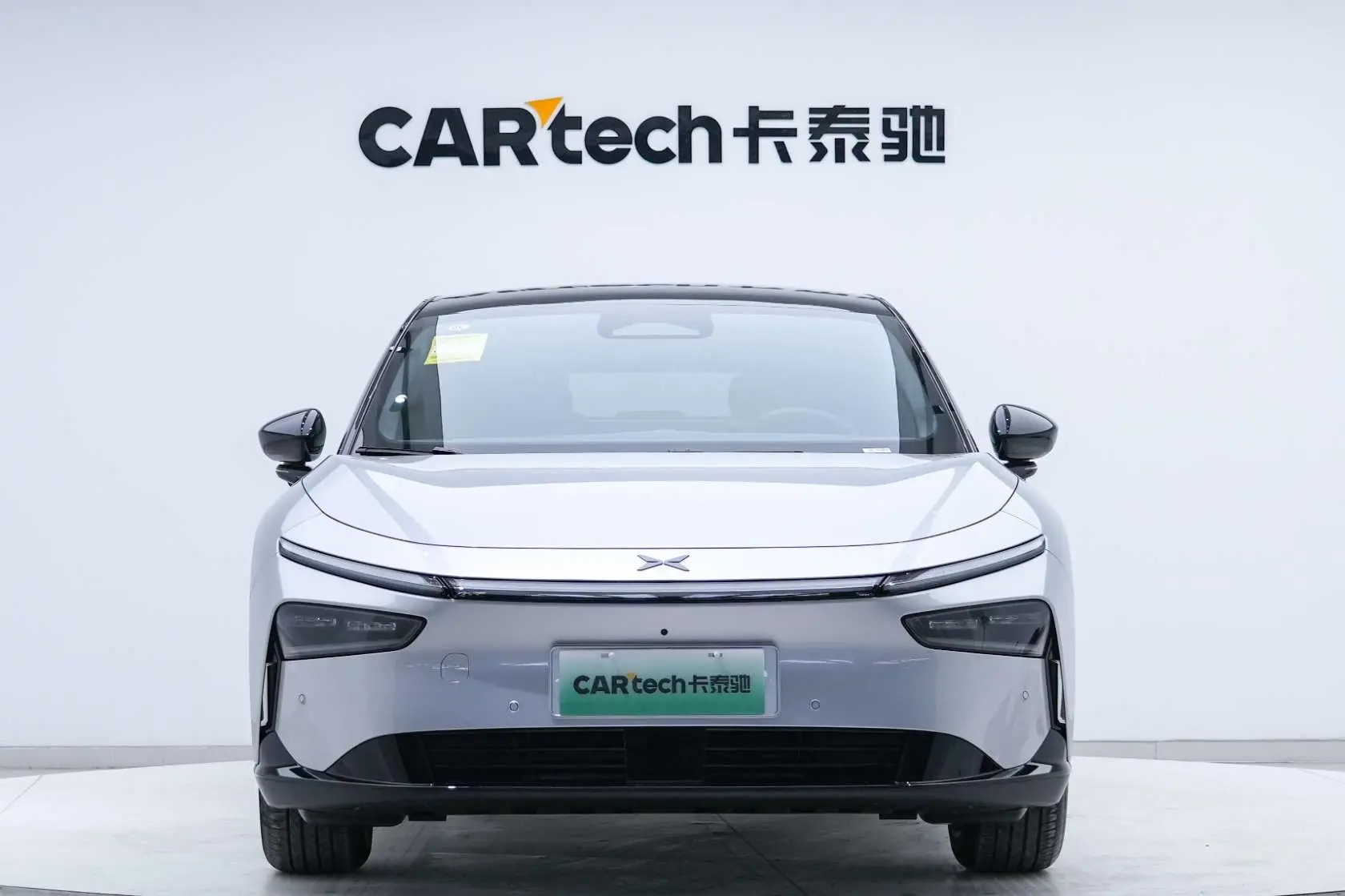 Xpeng P7+  из Китая