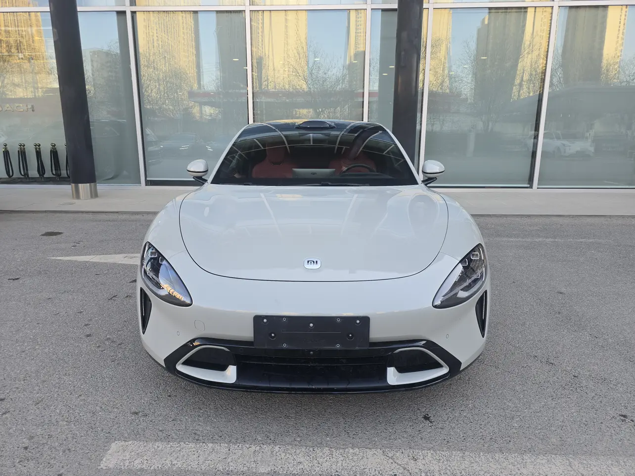 Xiaomi car Xiaomi SU7  из Китая