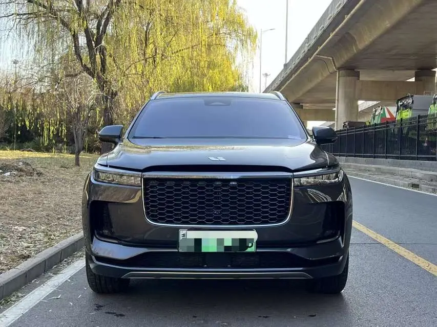 Li ONE (Ideal ONE)  из Китая