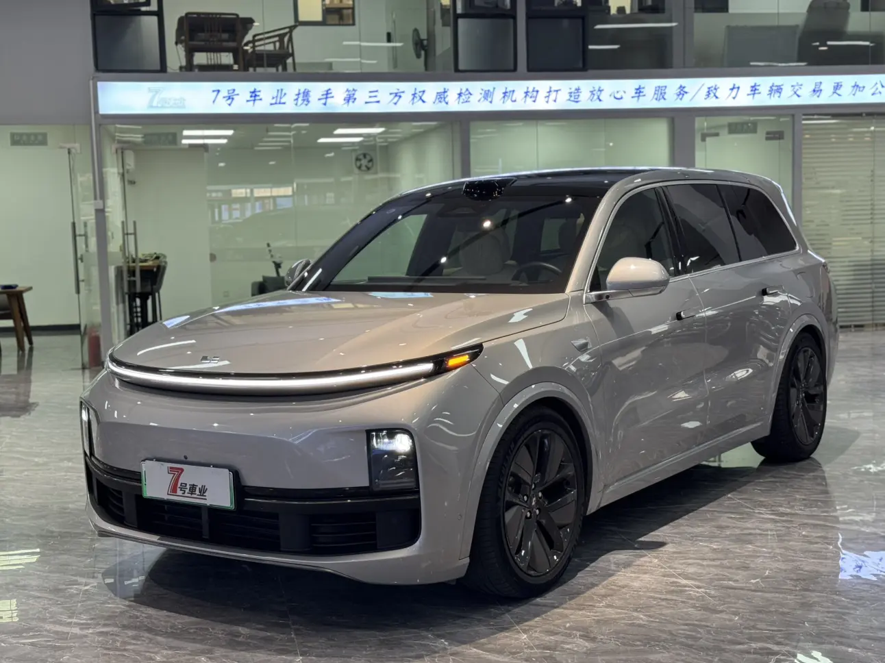 Li L9 (Ideal L9)  из Китая