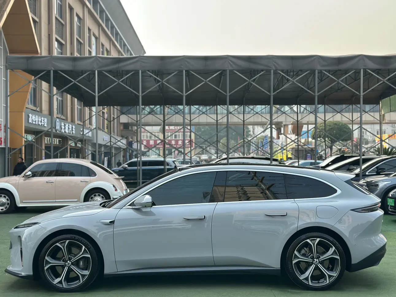 NIO ET5T  из Китая