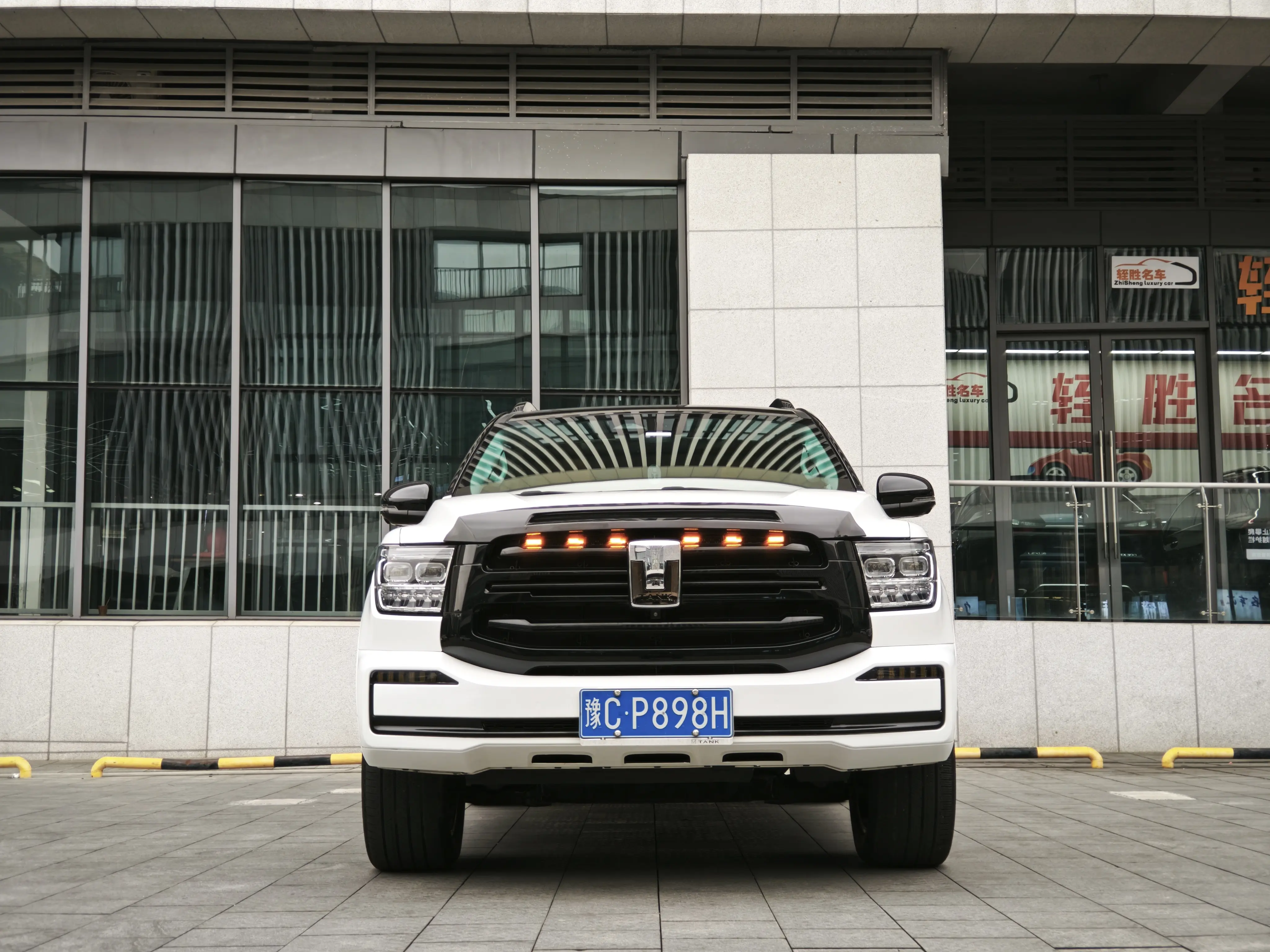 Tank 500  из Китая