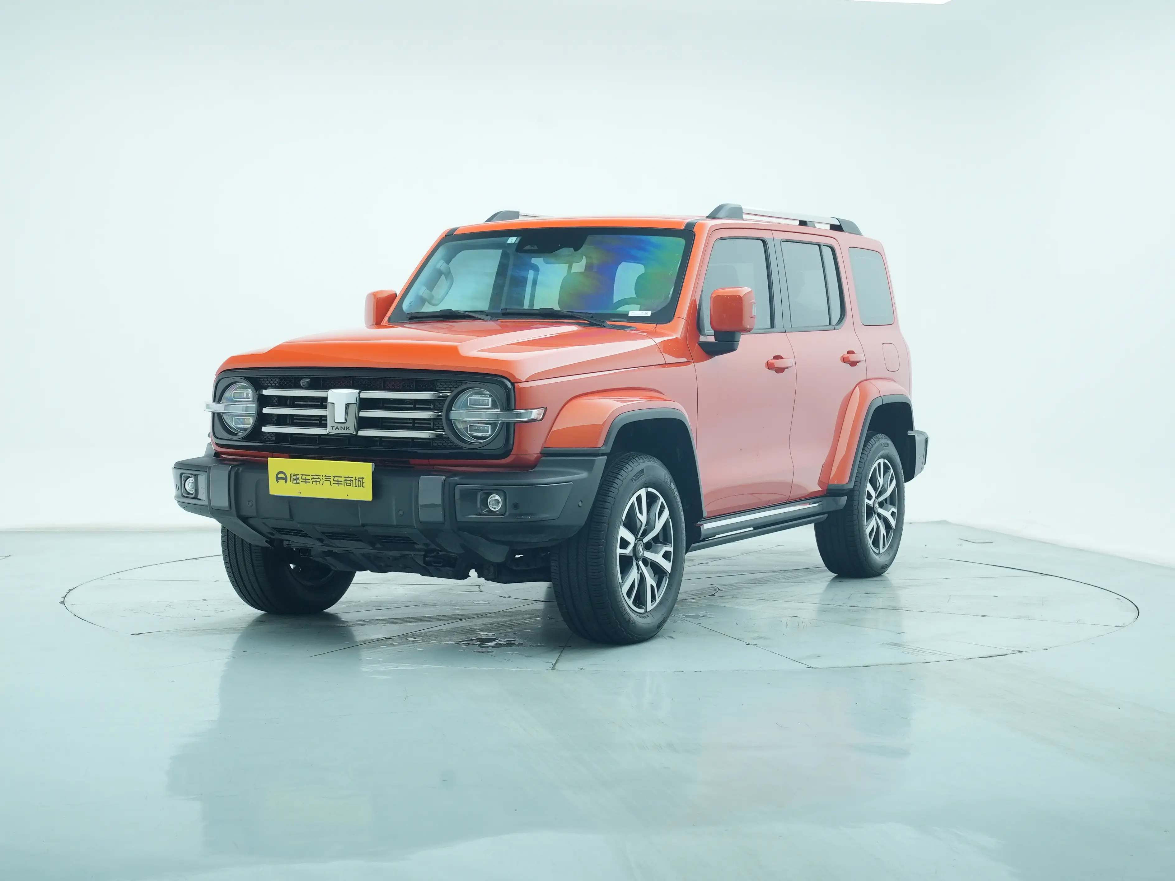 Tank 300  из Китая