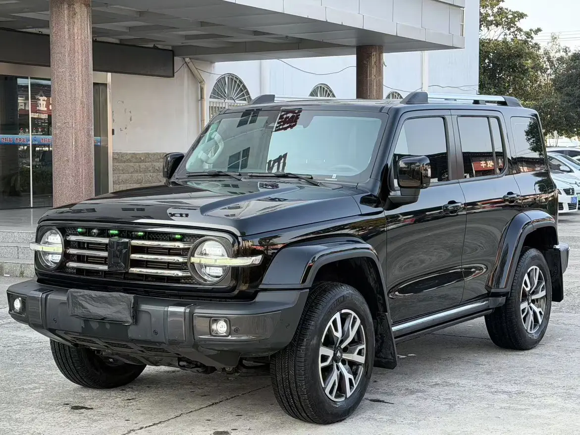 Tank 300  из Китая