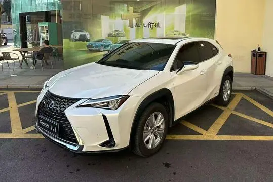 Lexus UX  из Китая
