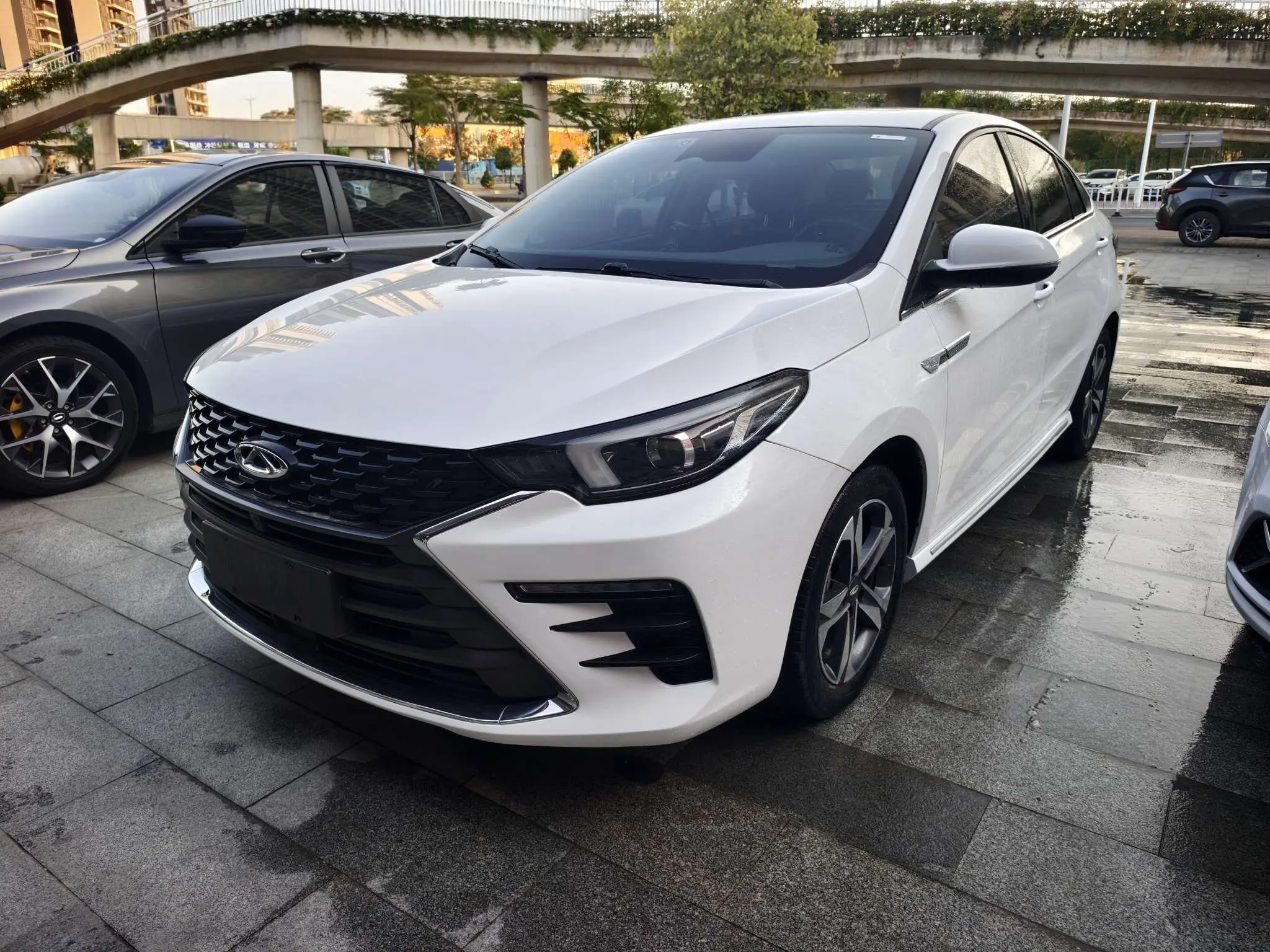 Omoda S5  из Китая