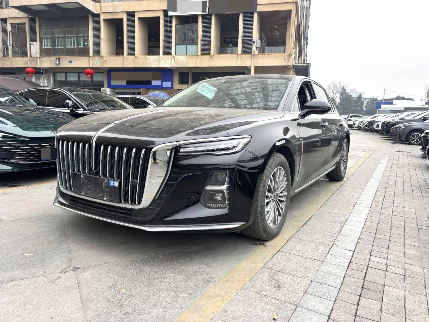 Hongqi H5  из Китая