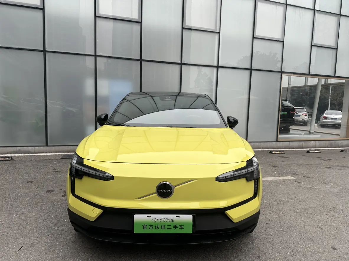 Volvo EX30  из Китая