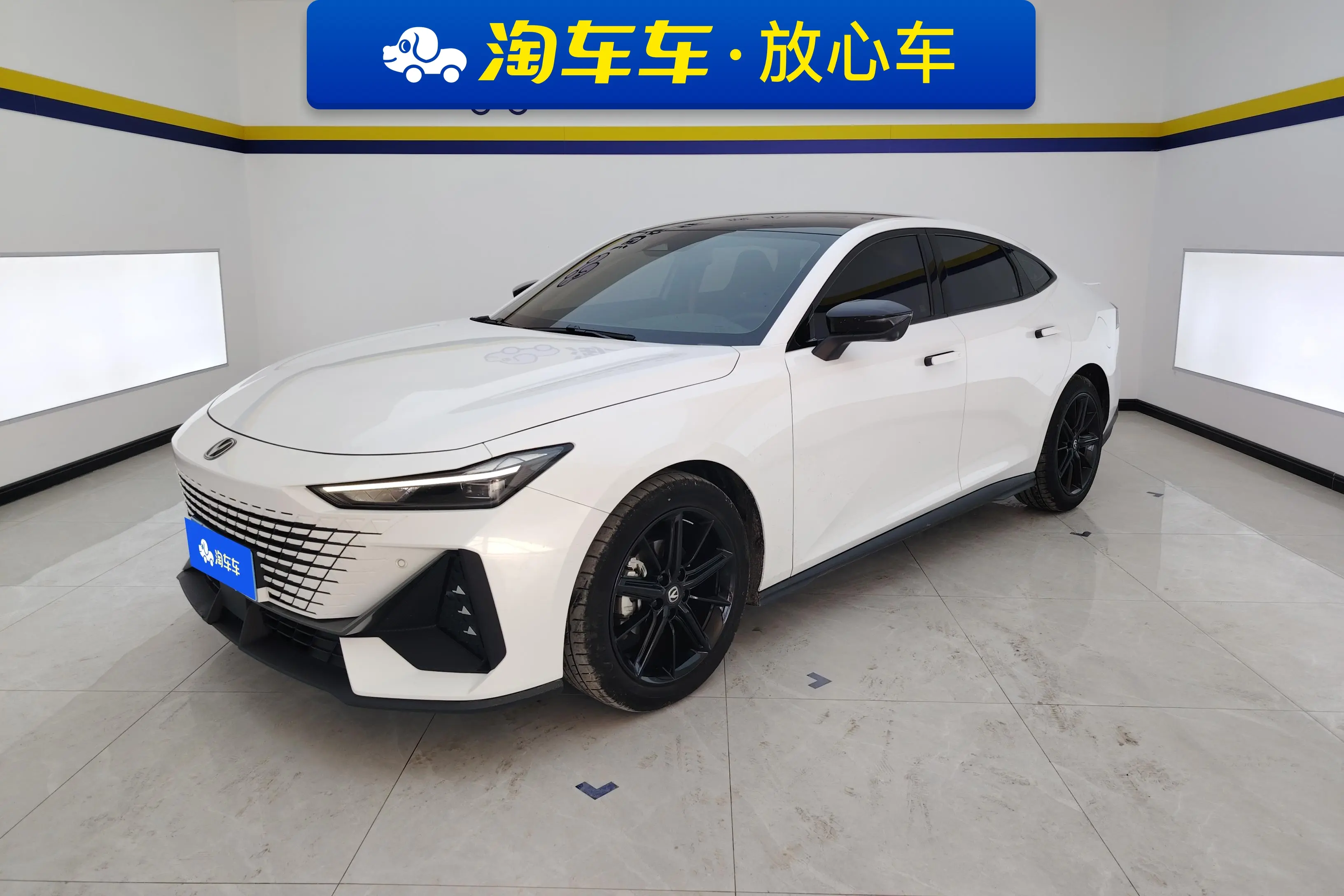 Changan UNI-V  из Китая