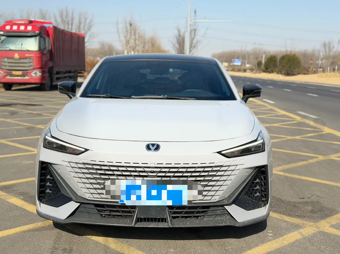 Changan UNI-V  из Китая