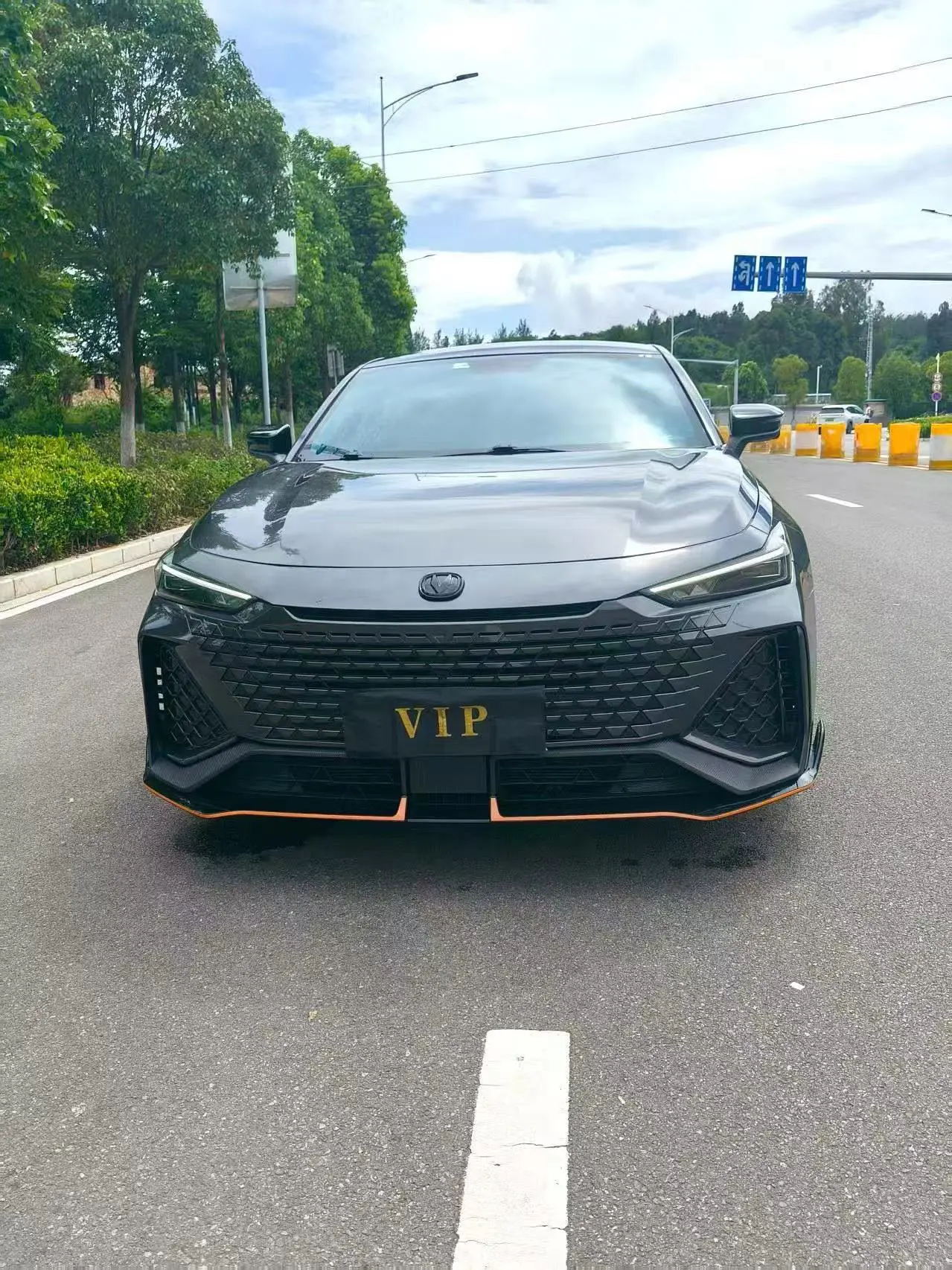 Changan UNI-V  из Китая