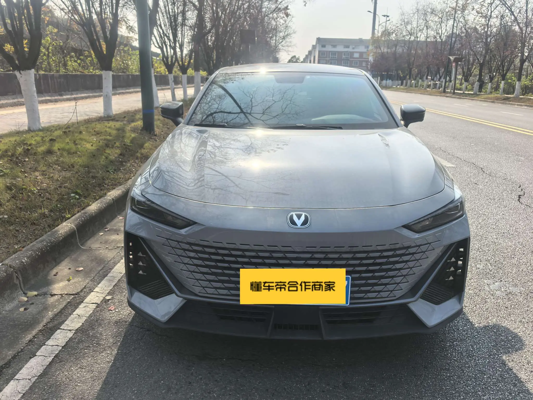 Changan UNI-V  из Китая