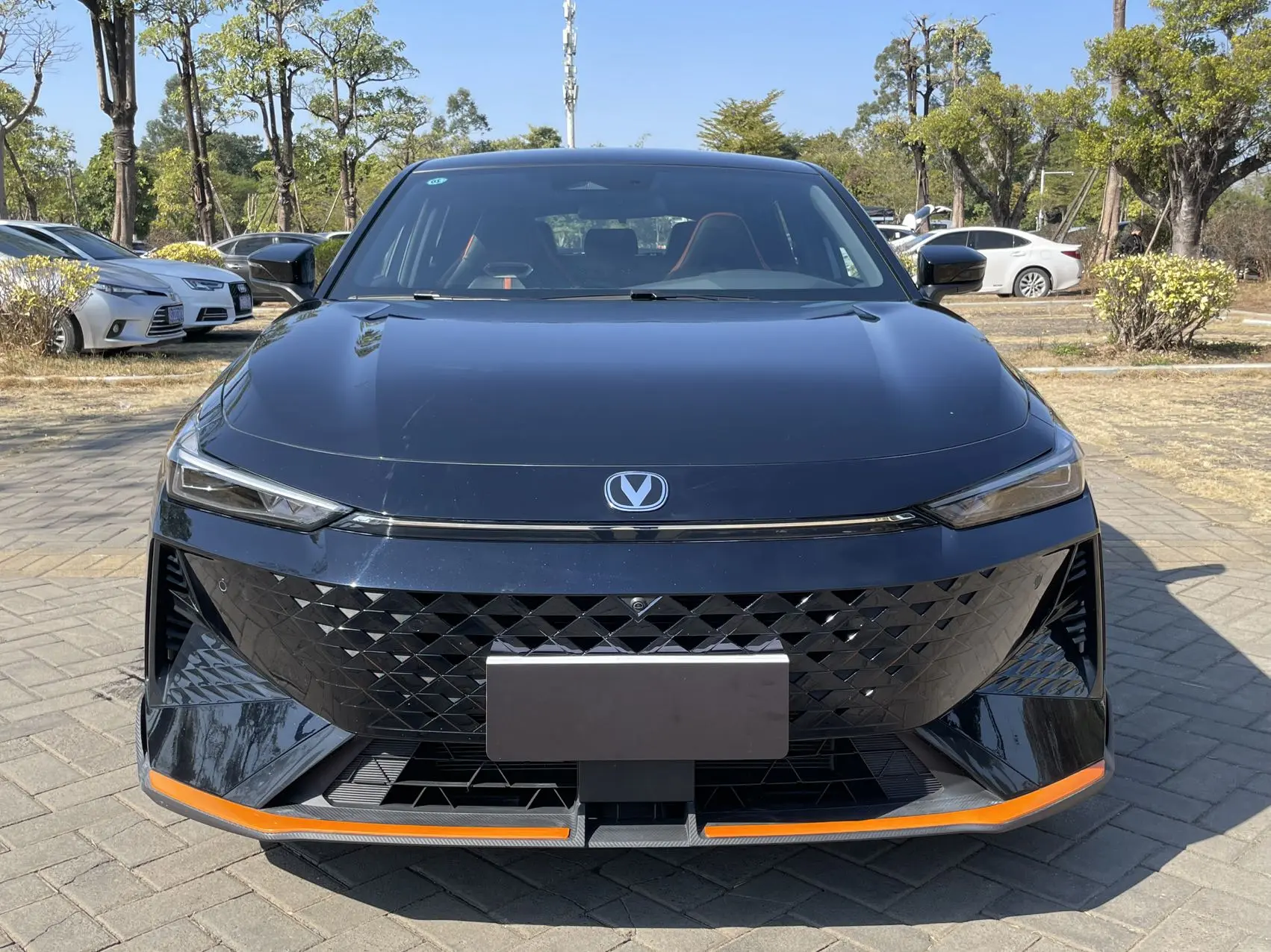 Changan UNI-V  из Китая