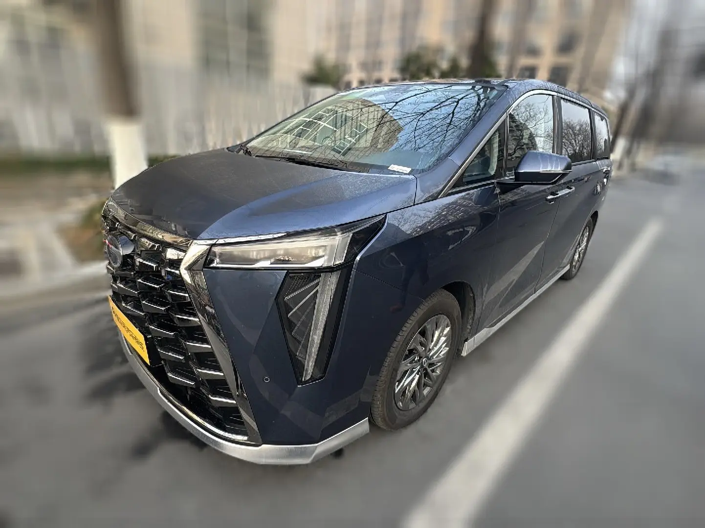 GAC Trumpchi aspires to the M8  из Китая